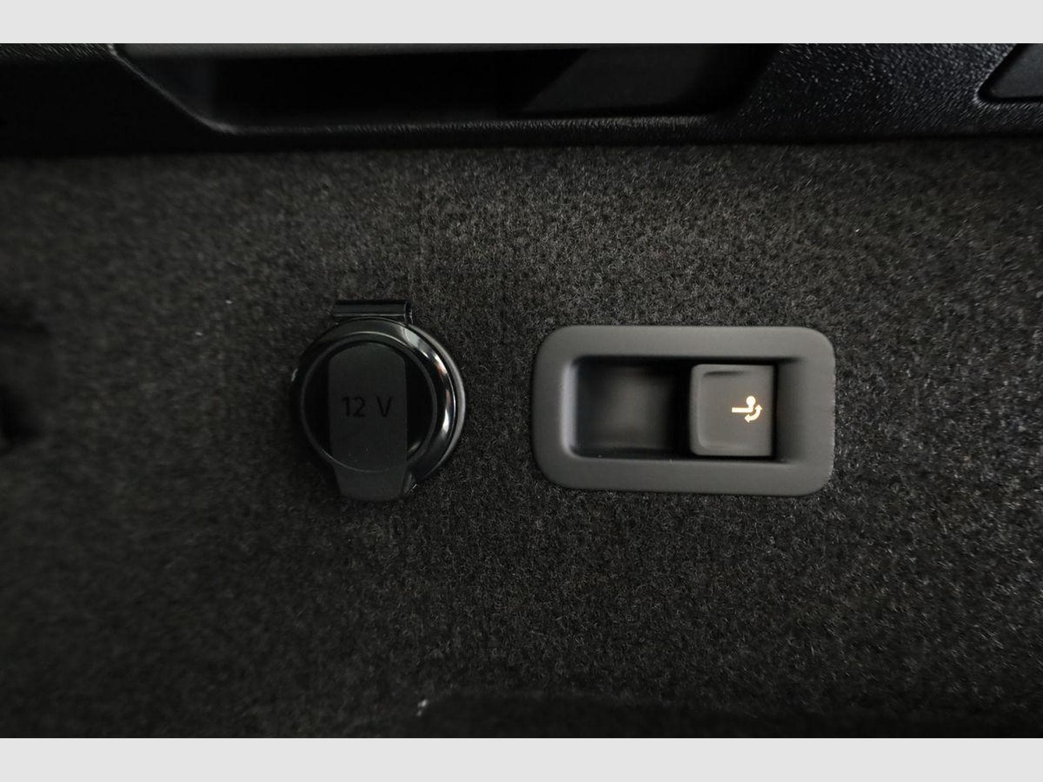 VW Tayron 1.5 TSI eHybrid 150 kW Life (2025) - Foto 13