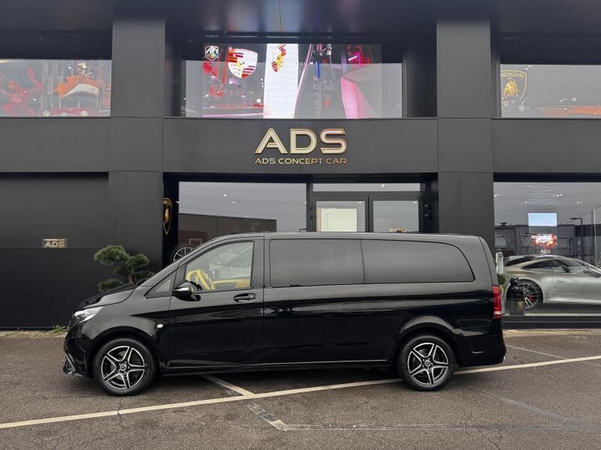 Mercedes Vito Tourer CDI extra-long propulsion 2.0L 136CV (2023) - Photo 20