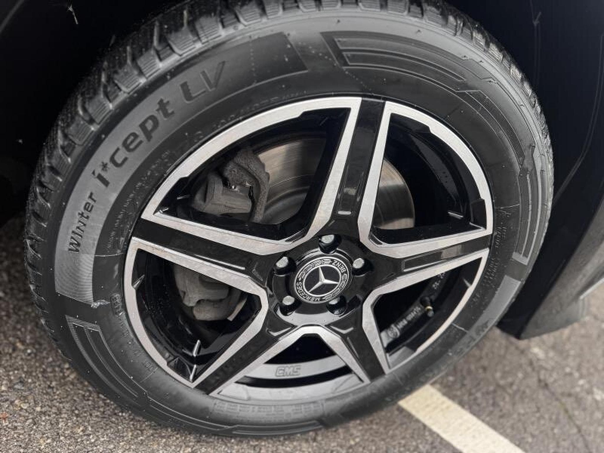 Mercedes Vito Tourer CDI extra-long propulsion 2.0L 136CV (2023) - Photo 17