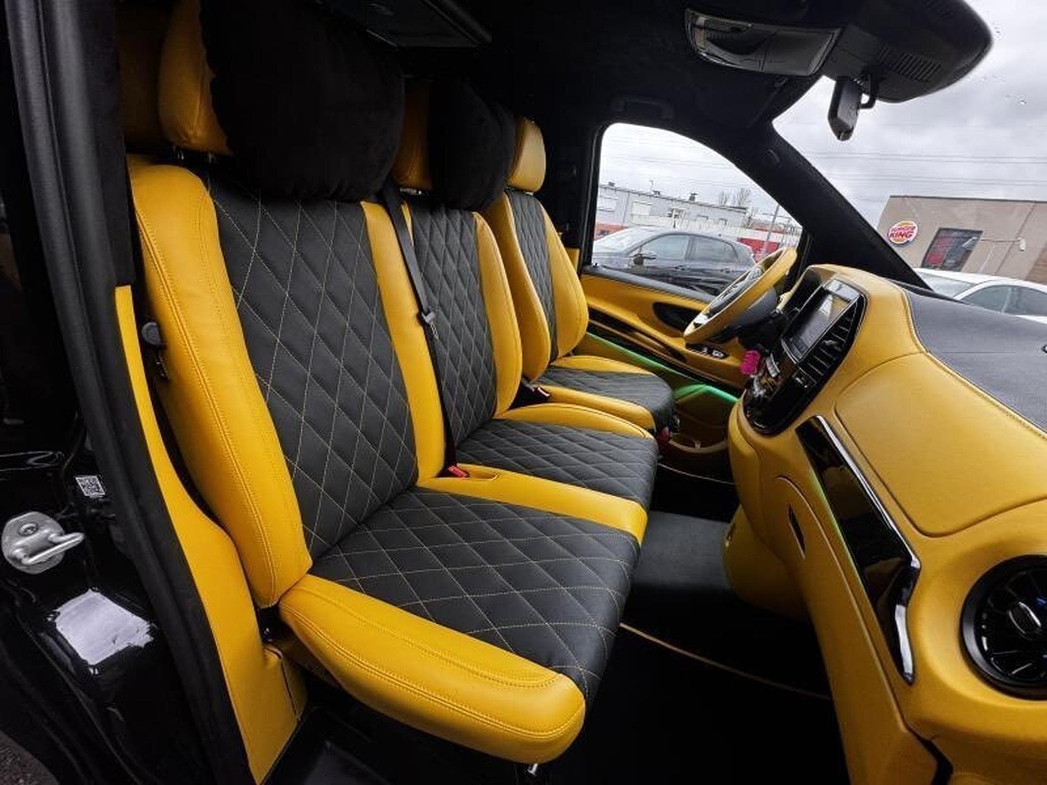 Mercedes Vito Tourer CDI extra-long propulsion 2.0L 136CV (2023) - Photo 6