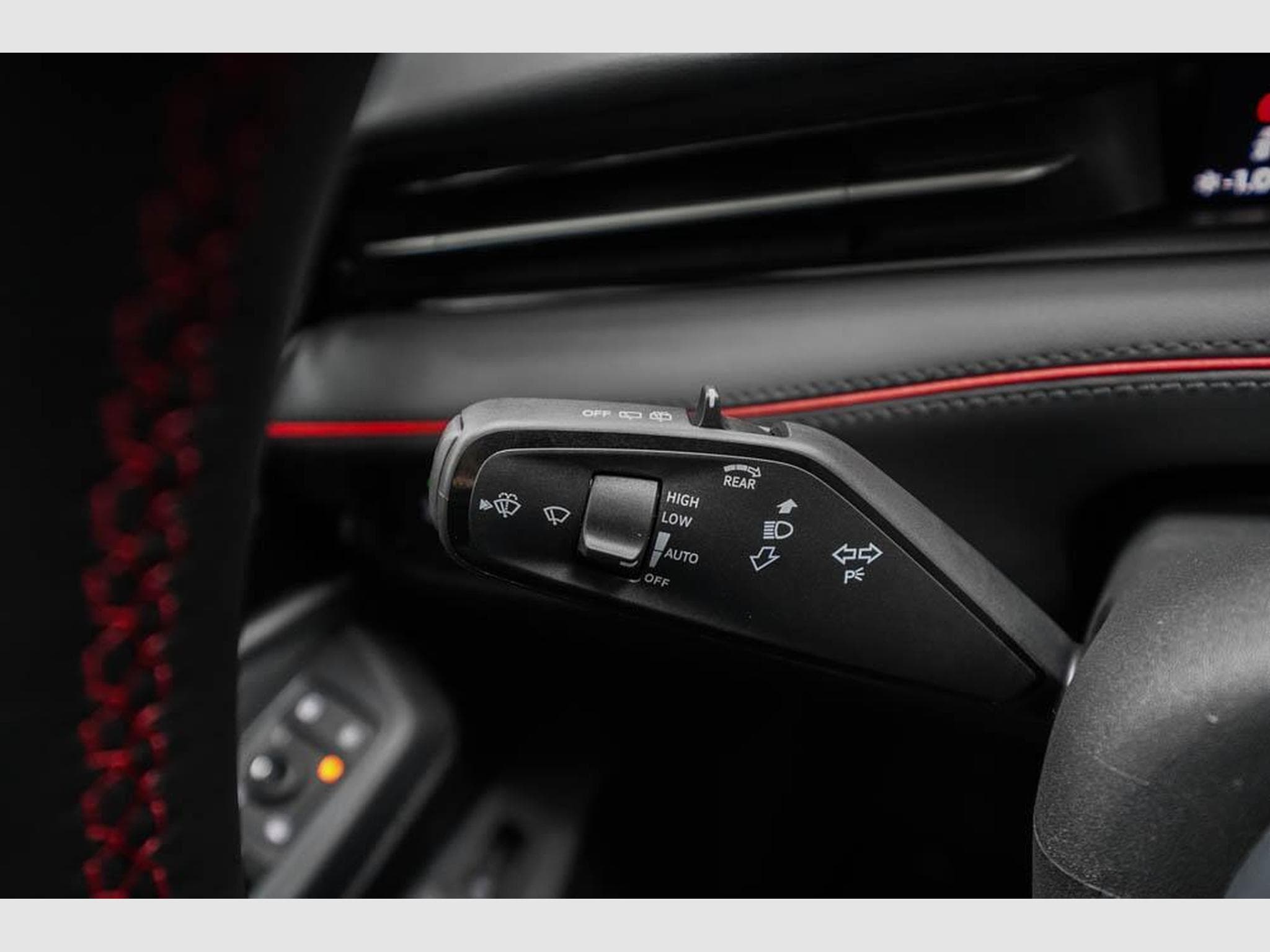 VW ID.7 Kombi Tourer GTX (2025) - Foto 10