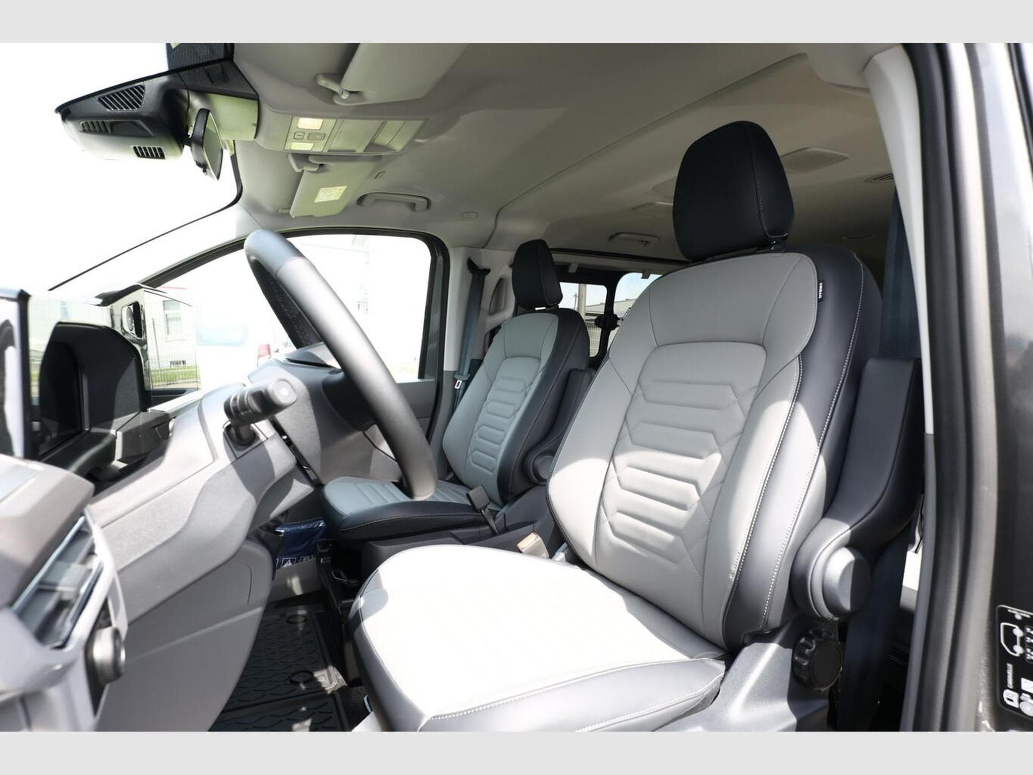 VW T7 Style (2026) - Photo 6