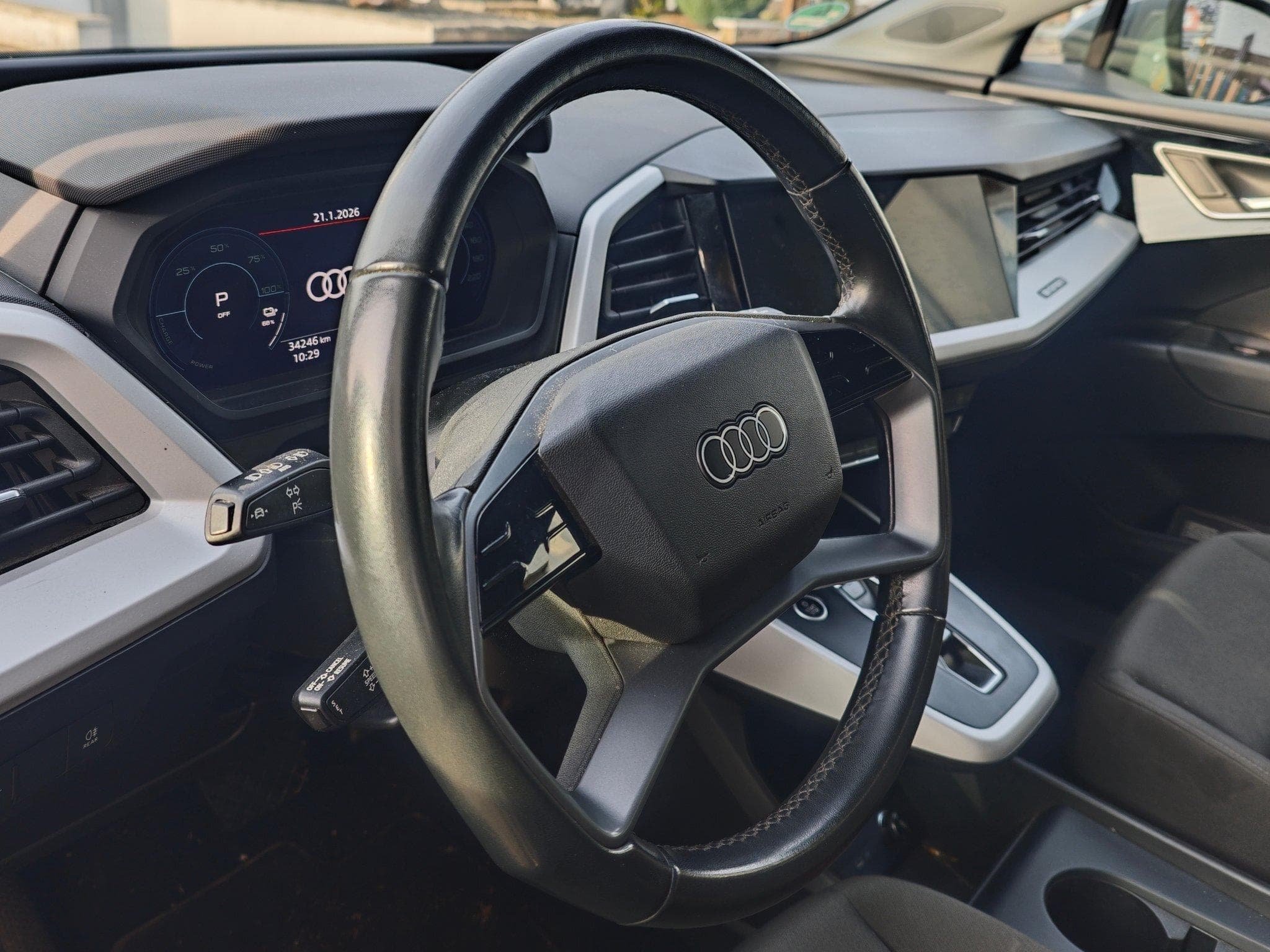 Audi Q4 e-tron (2022) - Photo 3