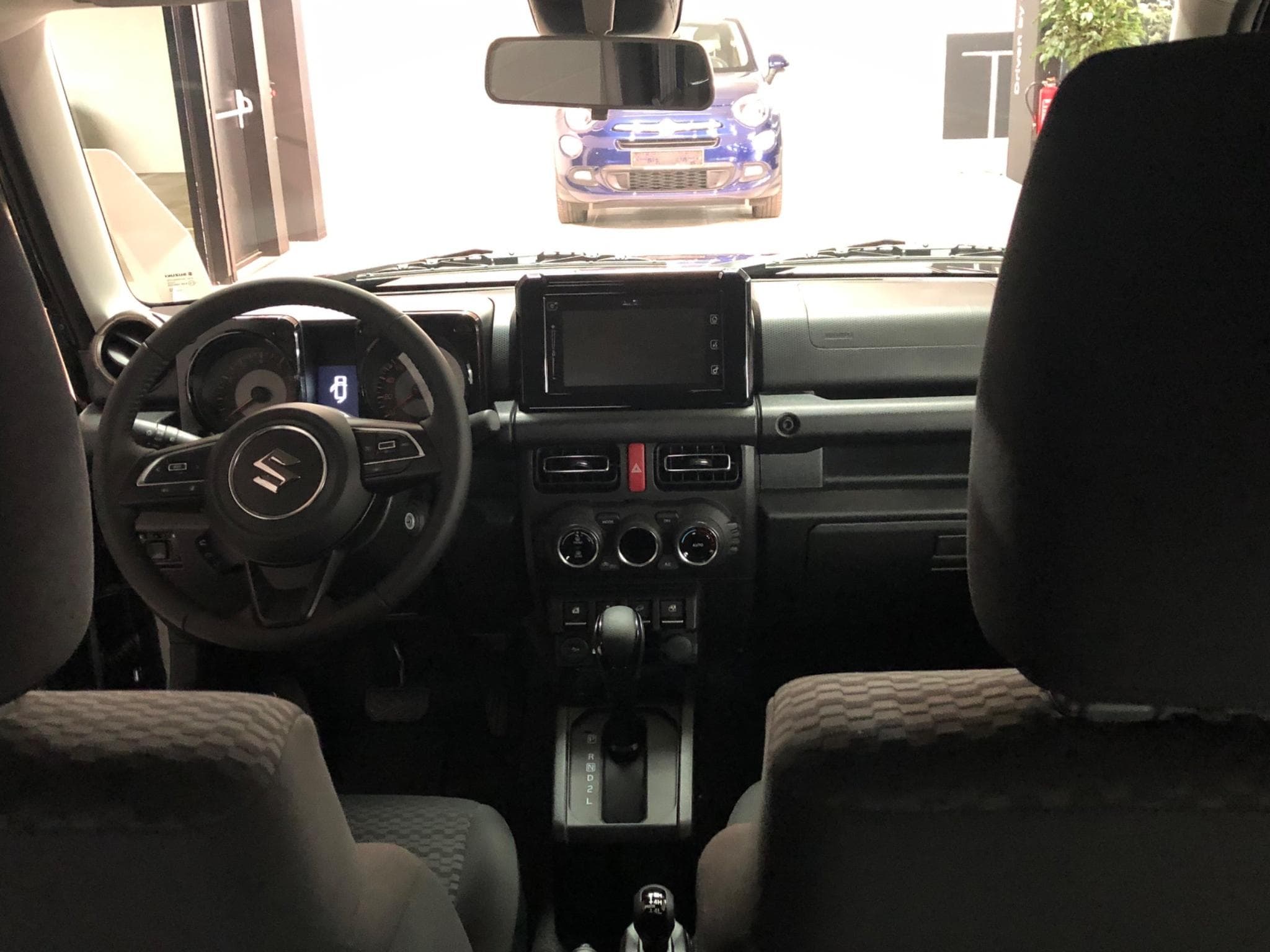 Suzuki Jimny 1.5 GLX Automatique avec modifications (2019) - Photo 2