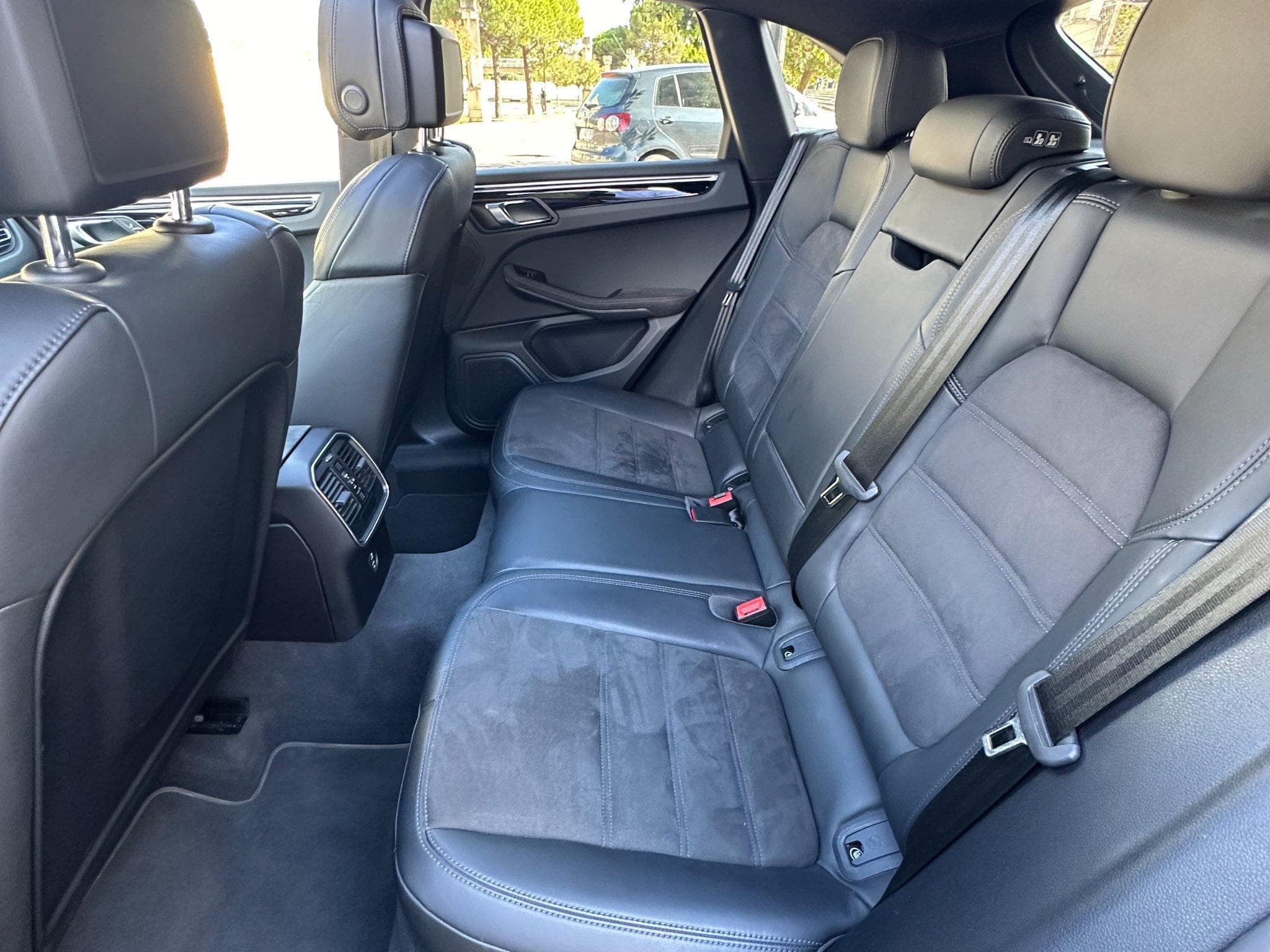 Porsche Macan GTS (2021) - Photo 9