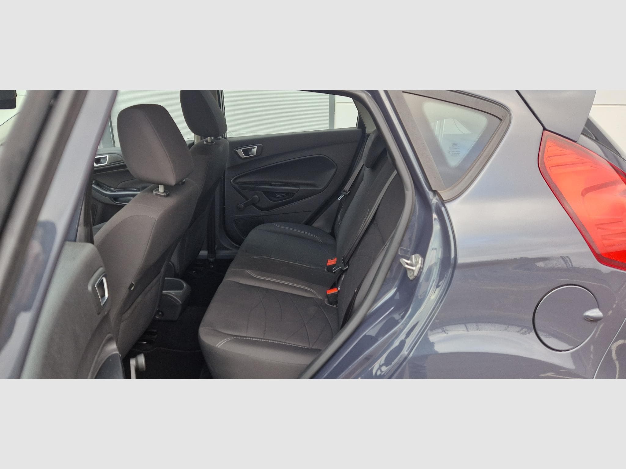 Ford Fiesta VII ph.2 1.6 tdci 95ch (2014) - Foto 10