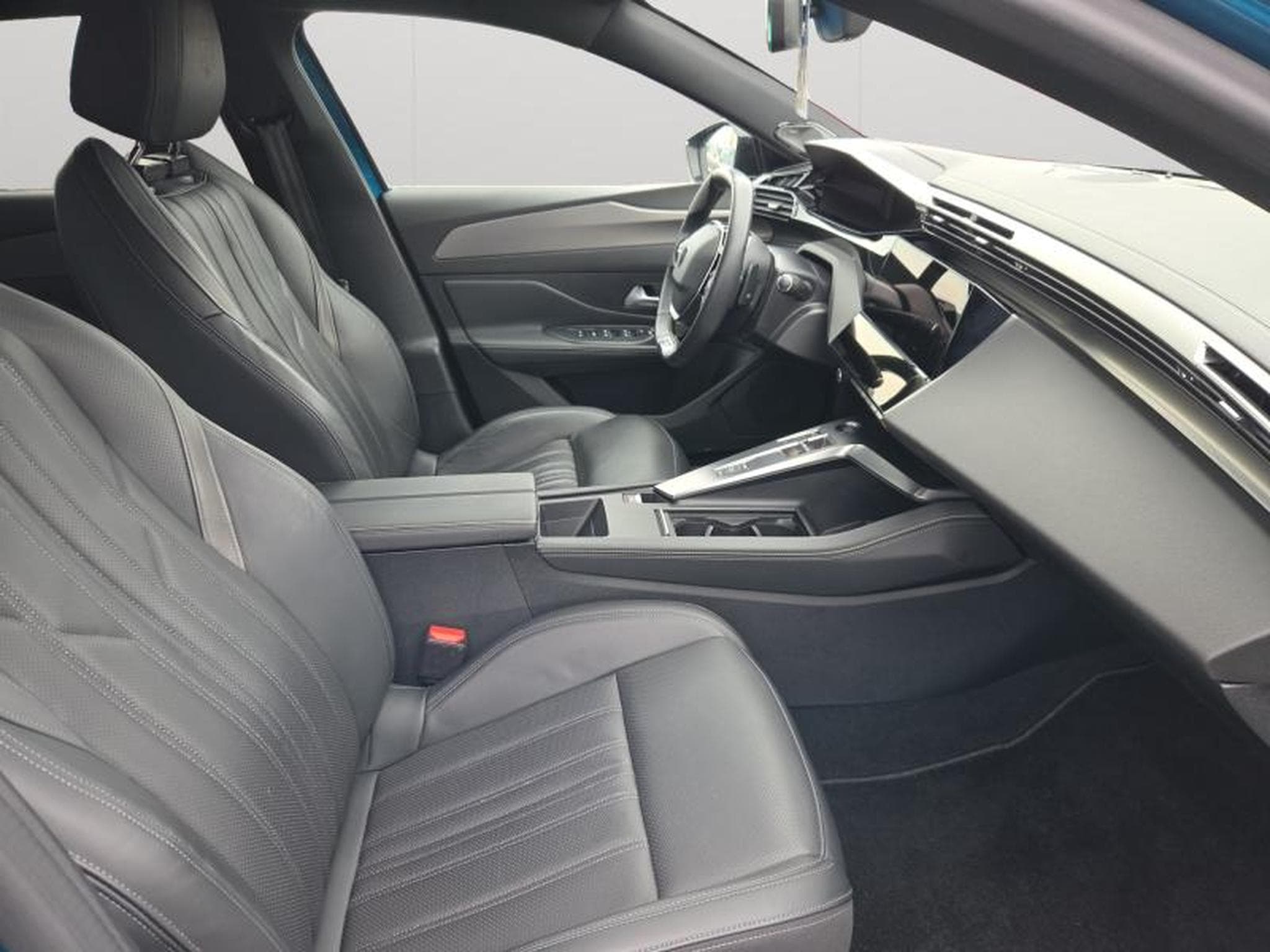 Peugeot 408 DGYT (2024) - Photo 10