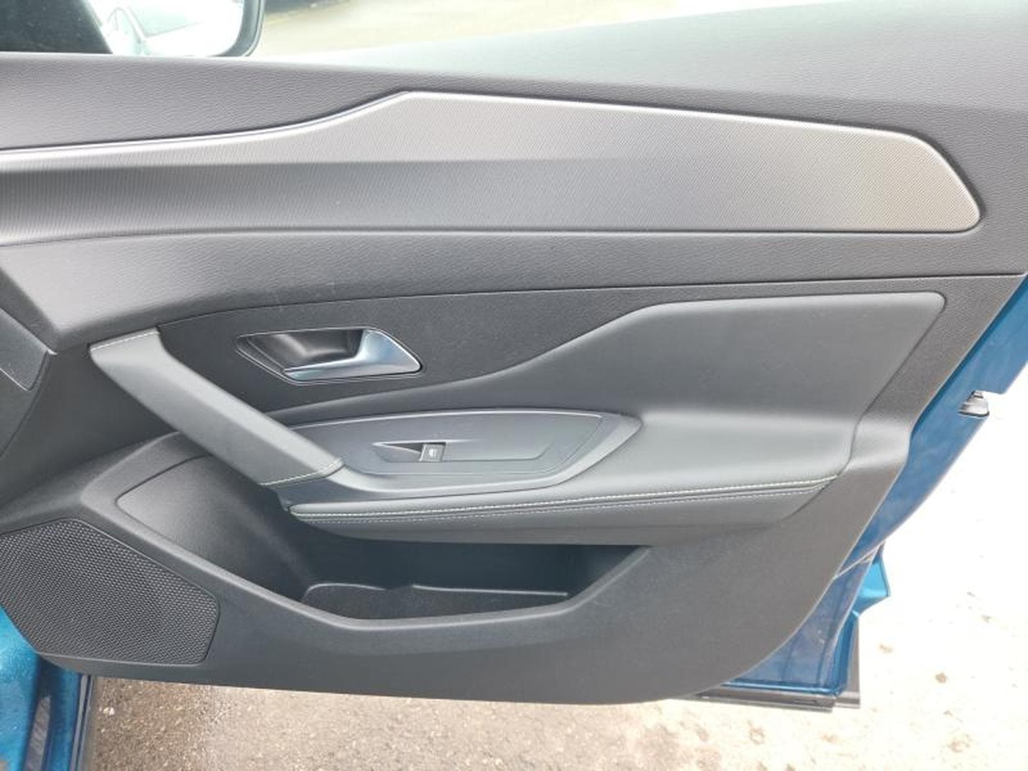 Peugeot 408 DGYT (2024) - Photo 20