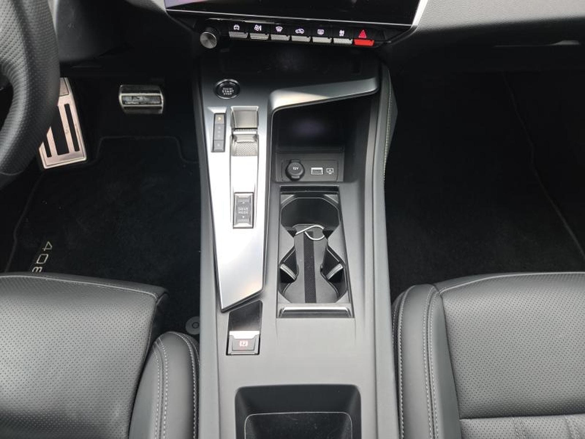 Peugeot 408 DGYT (2024) - Photo 33