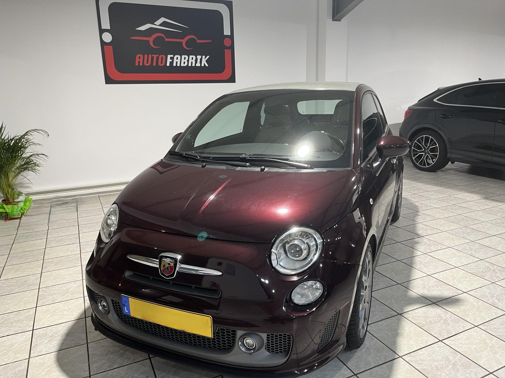 Abarth 695 695C Edizione Maserati numéroté 007/499 (2012) - Photo 20