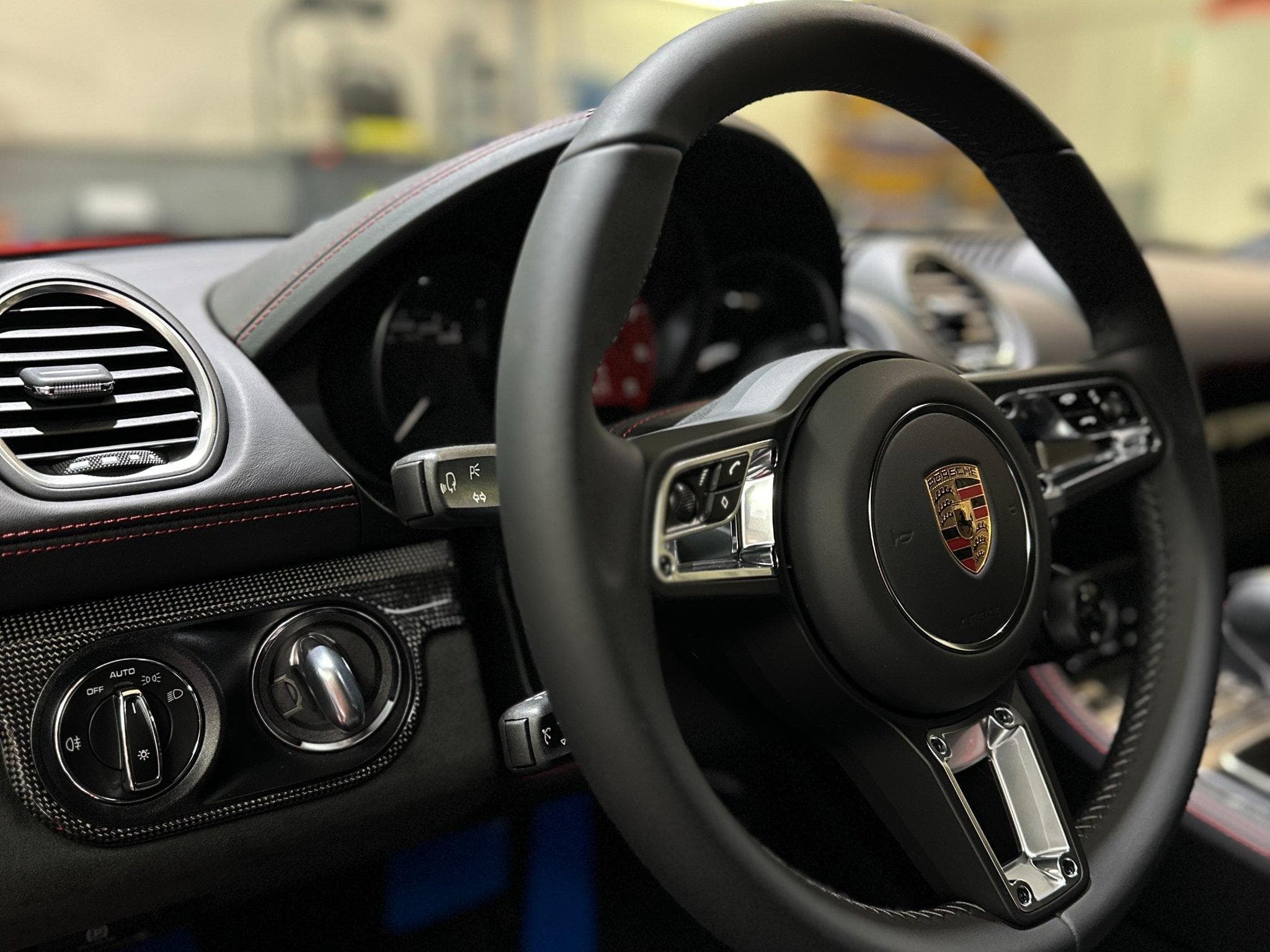 Porsche 718 Boxter 4.0 GTS (2024) - Photo 3