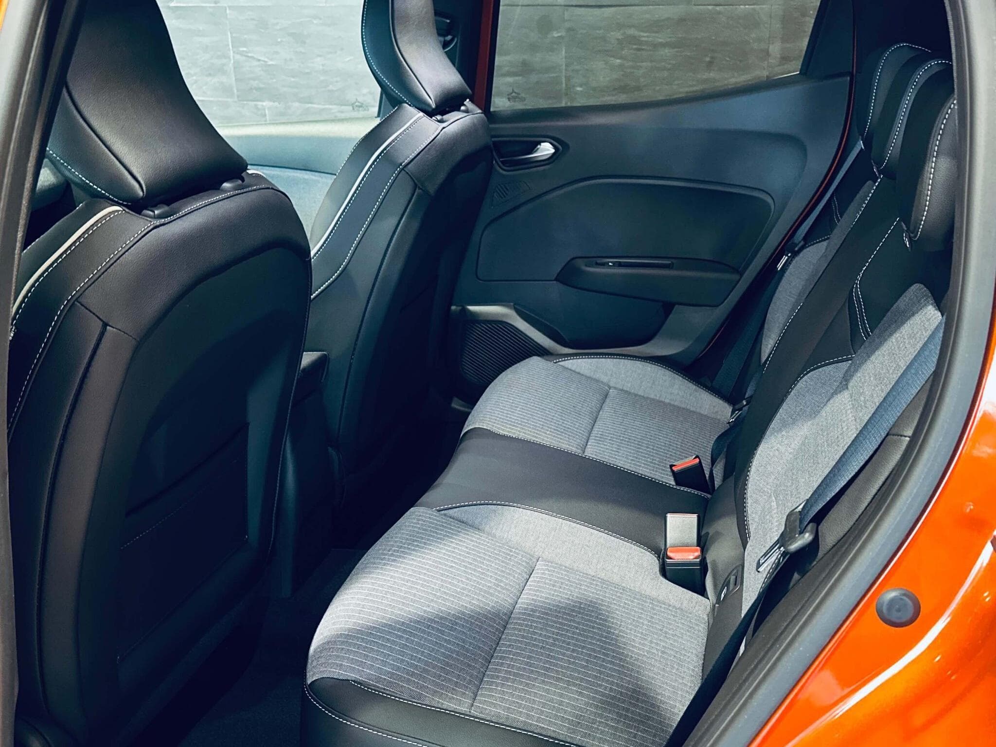 Renault Clio CLIO TCE GSR2 TECHNO (2025) - Photo 12