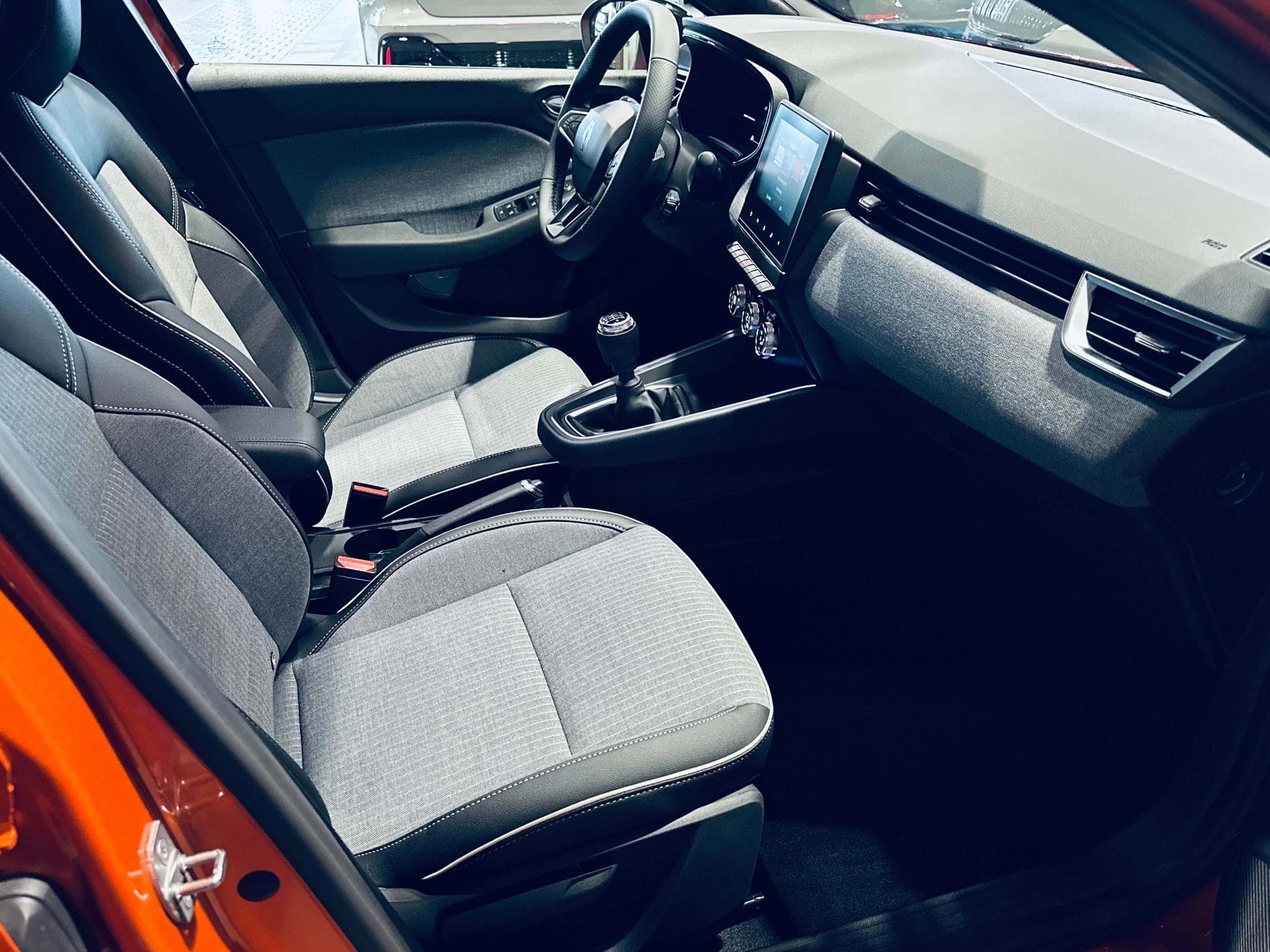 Renault Clio CLIO TCE GSR2 TECHNO (2025) - Photo 11