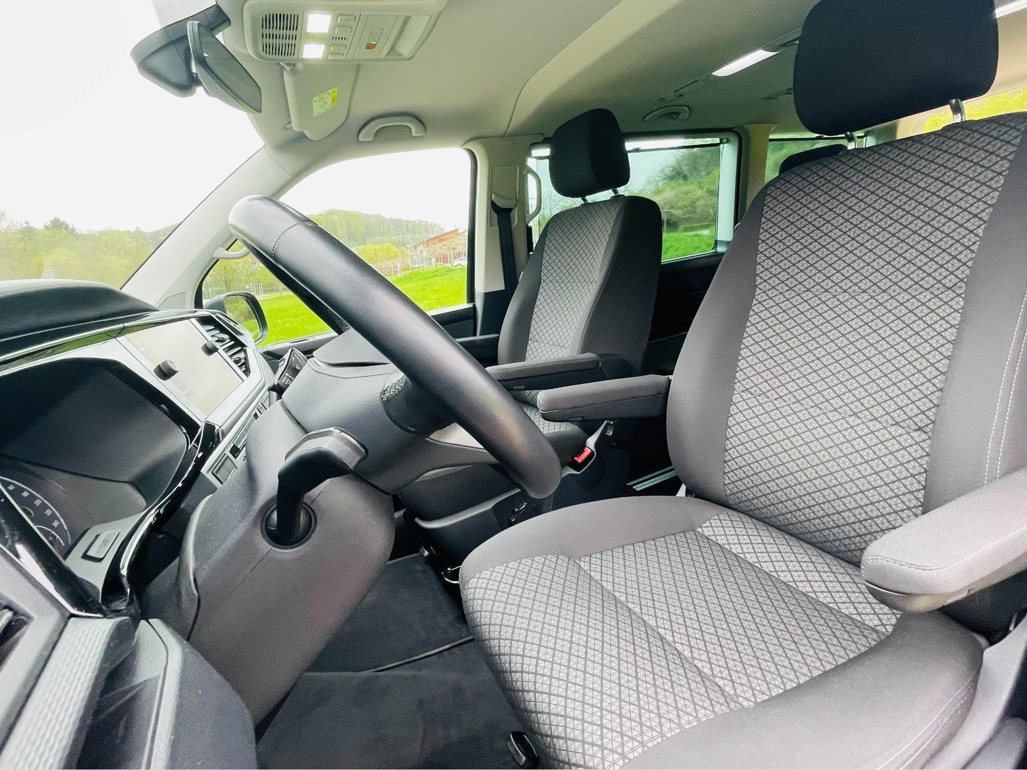 VW T6.1 Multivan Trendline (2021) - Photo 2