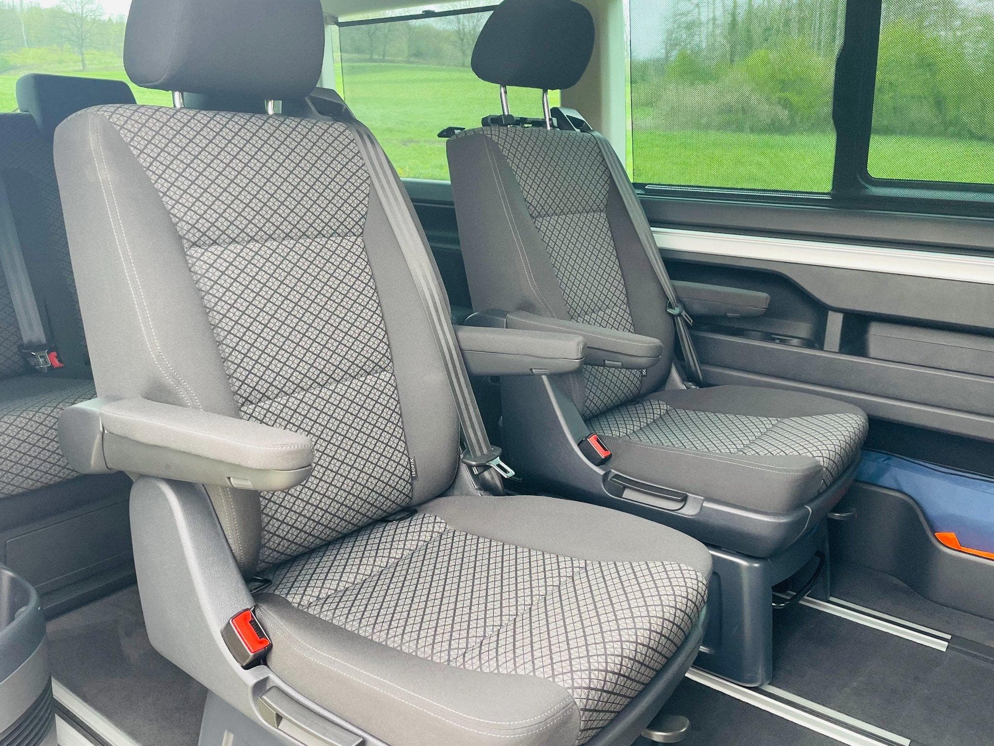 VW T6.1 Multivan Trendline (2021) - Photo 3