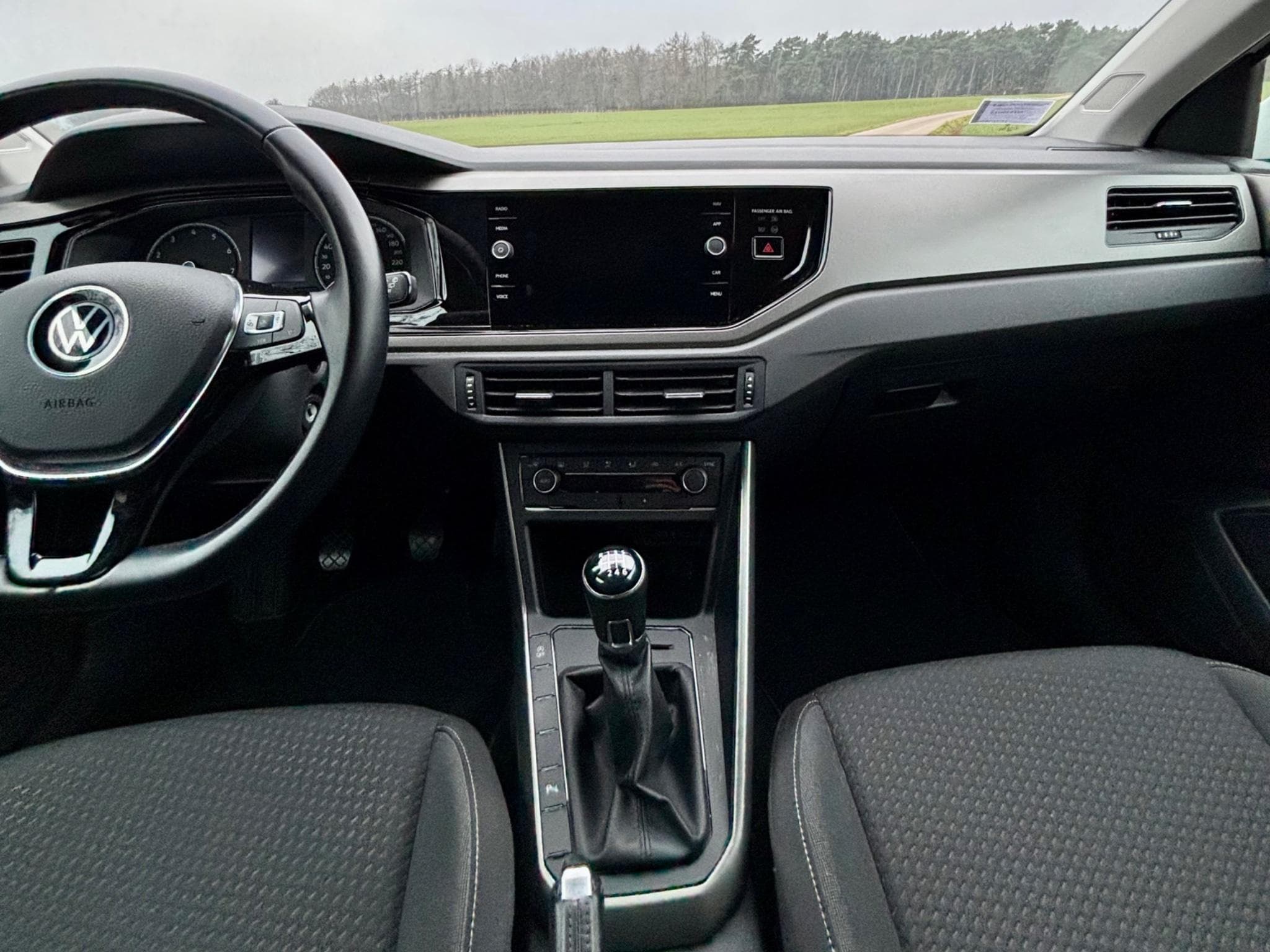 VW Polo R-Line 110PS (2021) - Photo 9