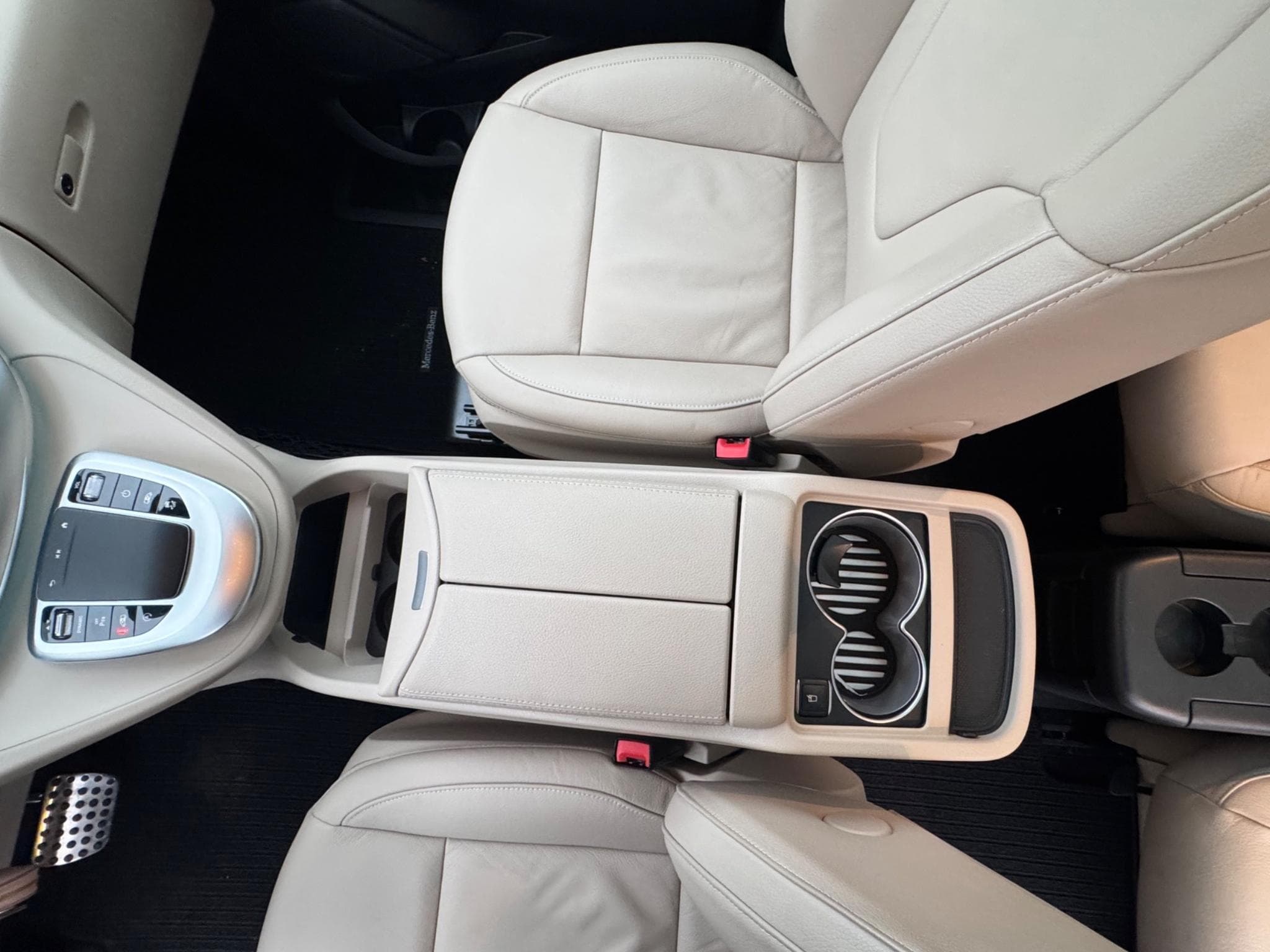 Mercedes V AMG 300 L2 4X4 (2022) - Photo 7