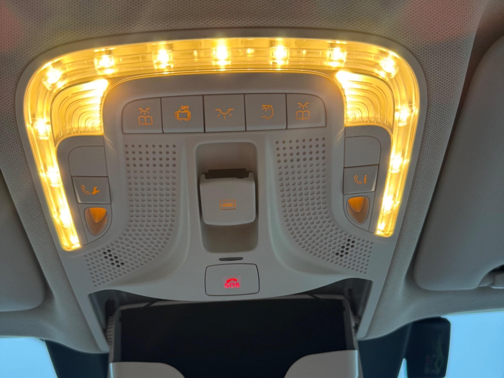 Mercedes V AMG 300 L2 4X4 (2022) - Photo 10