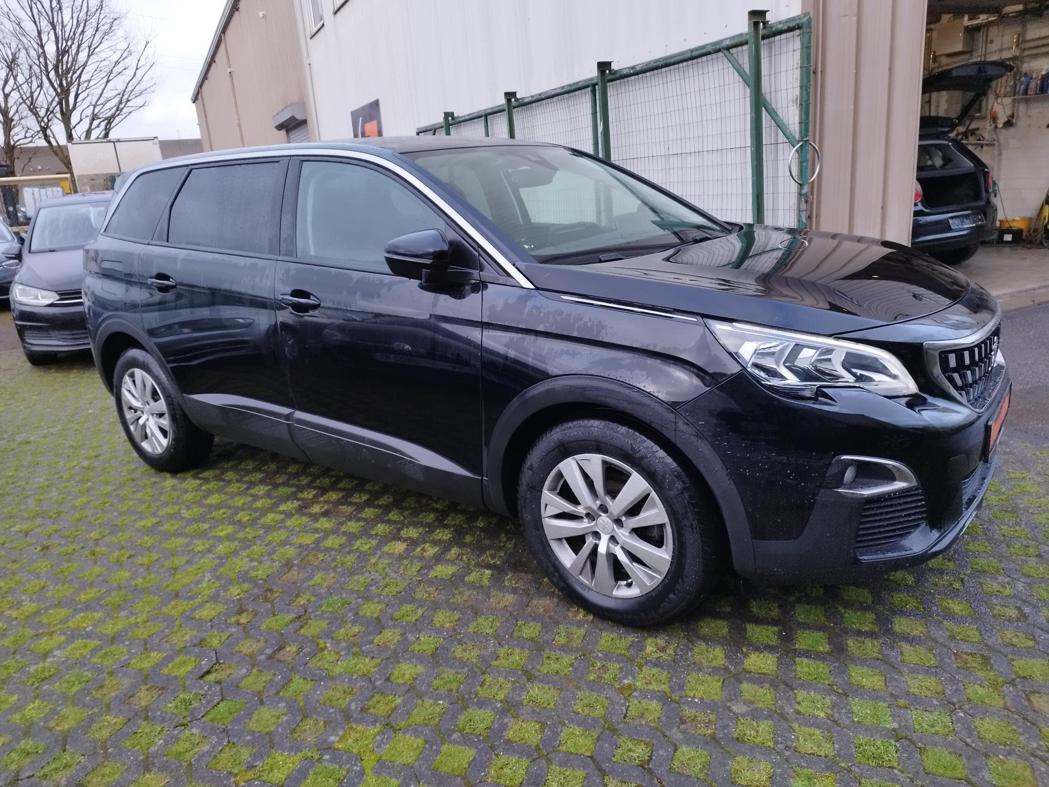 Peugeot 5008 5008 1.5 HDI 130 EAT8 7 SIEGES (2020) - Photo 2