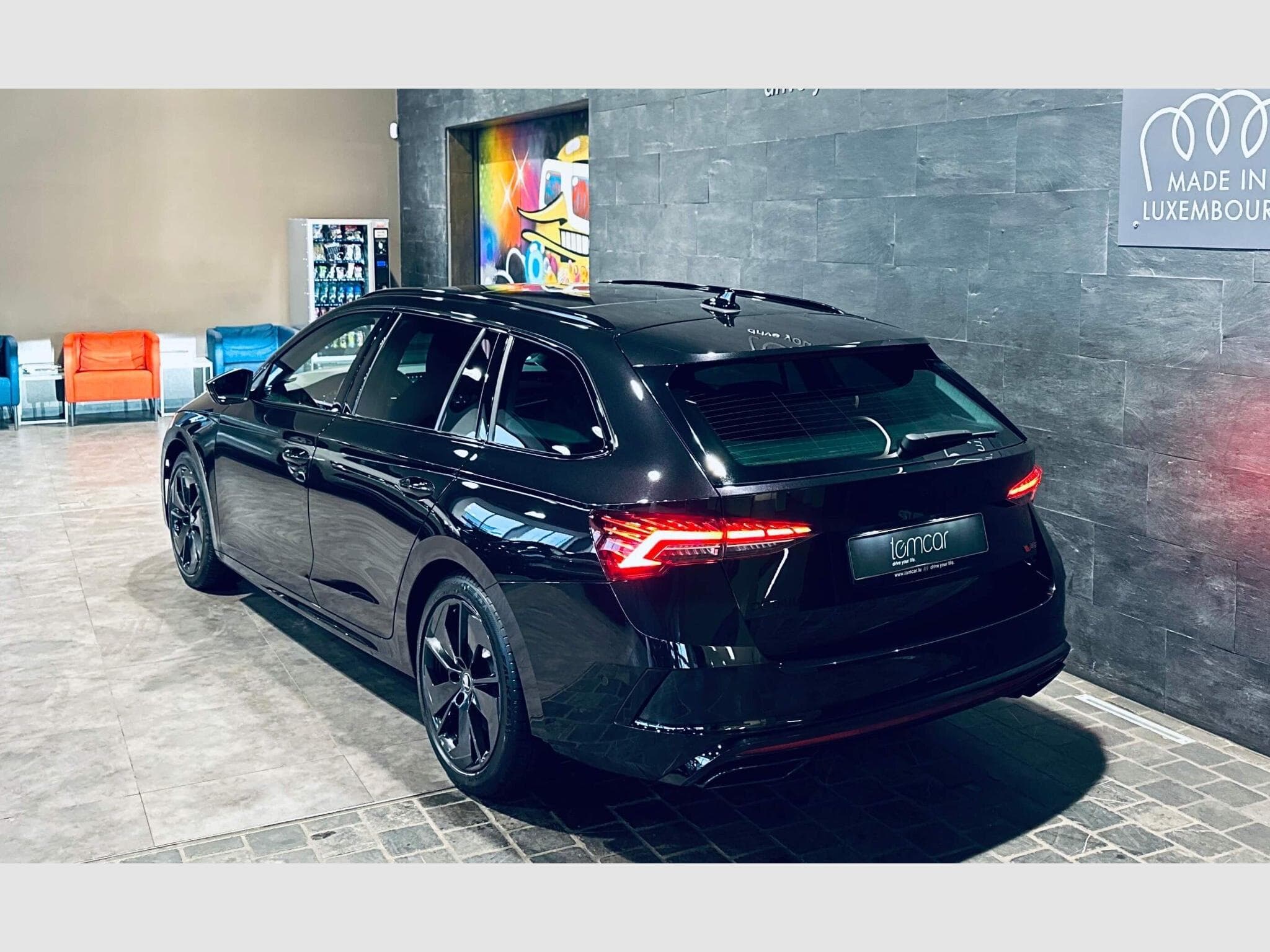 Skoda Octavia OCTAVIA RS BREAK TSI DSG (2025) - Photo 5