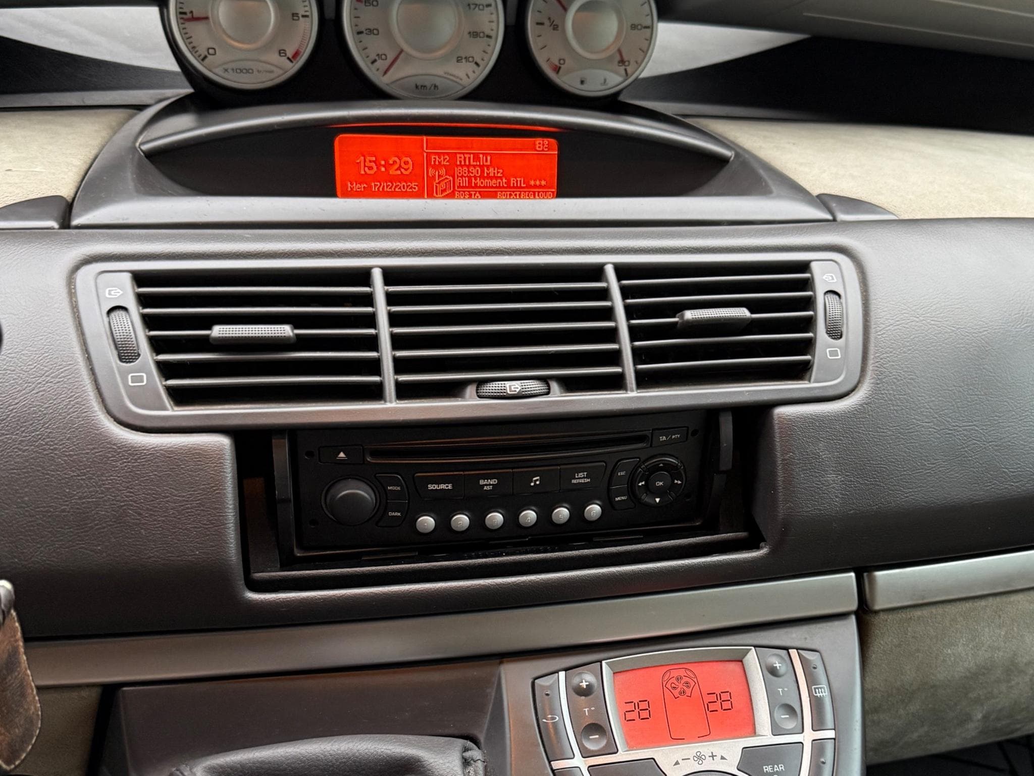 Citroën C8 Échange possible (2006) - Photo 6