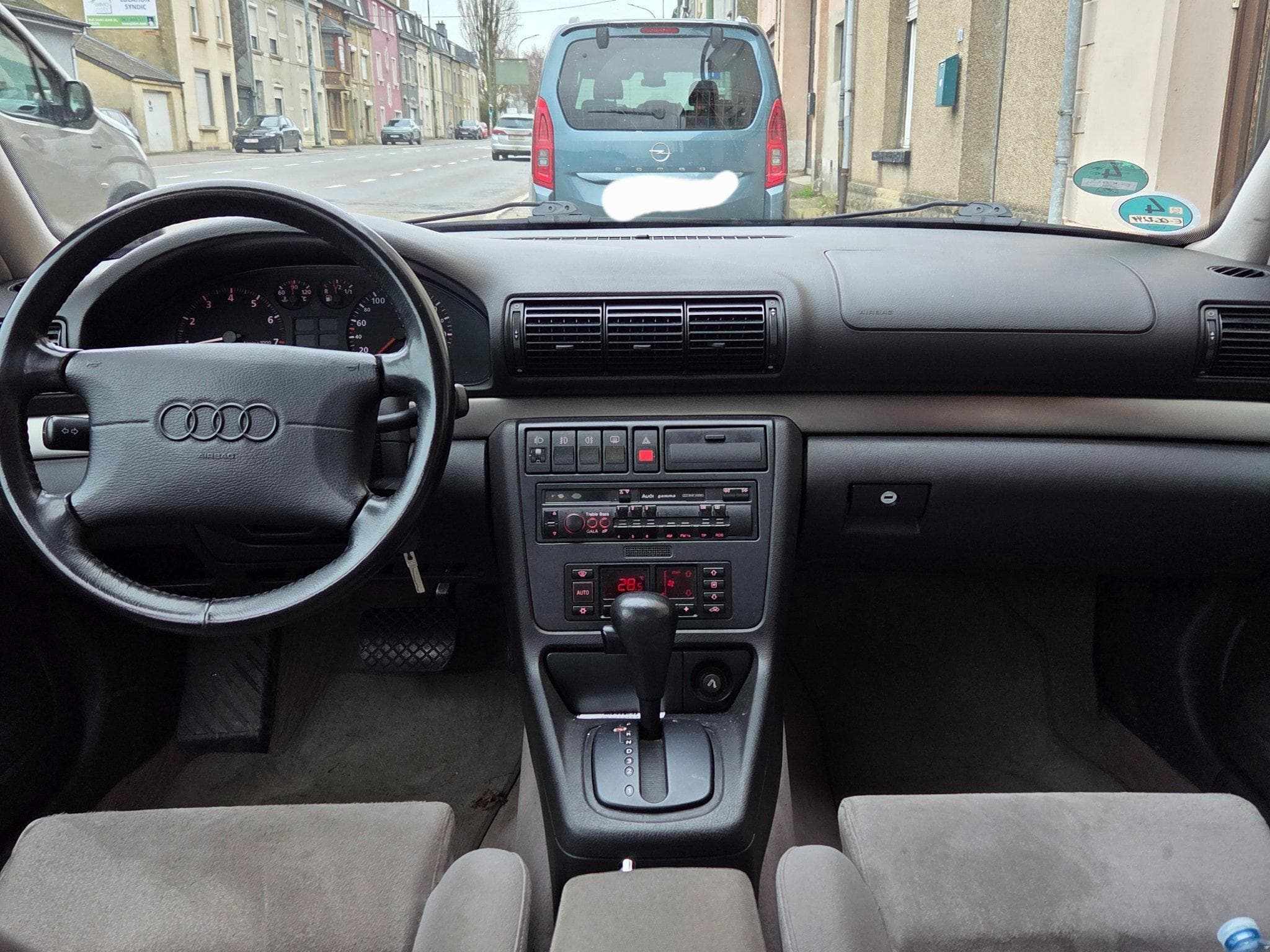 Audi A4 (1997) - Photo 2