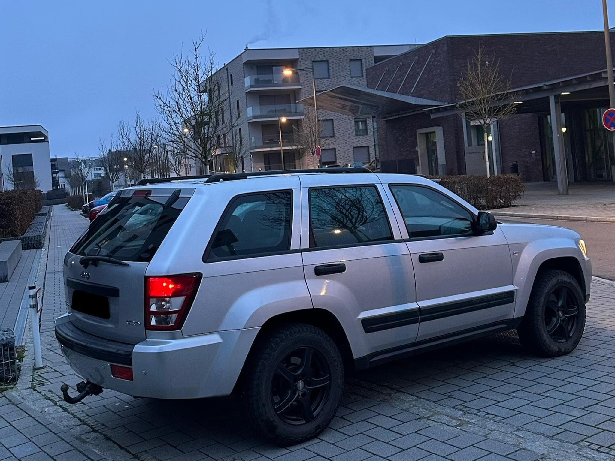 Jeep Cherokee (2006) - Photo 3