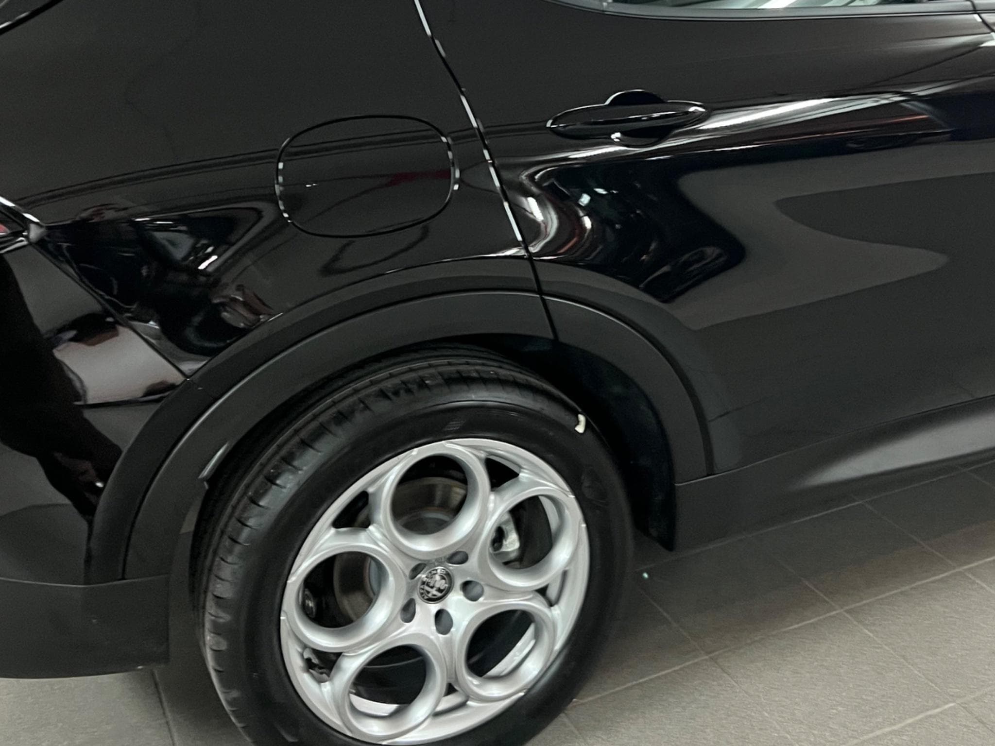 Alfa-Romeo Tonale Myhalbrid (2023) - Photo 3