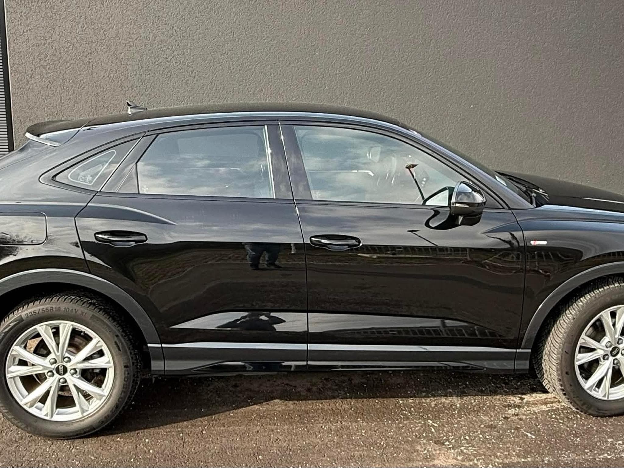 Audi Q3 Sportback sline stronic adblue (2024) - Photo 2