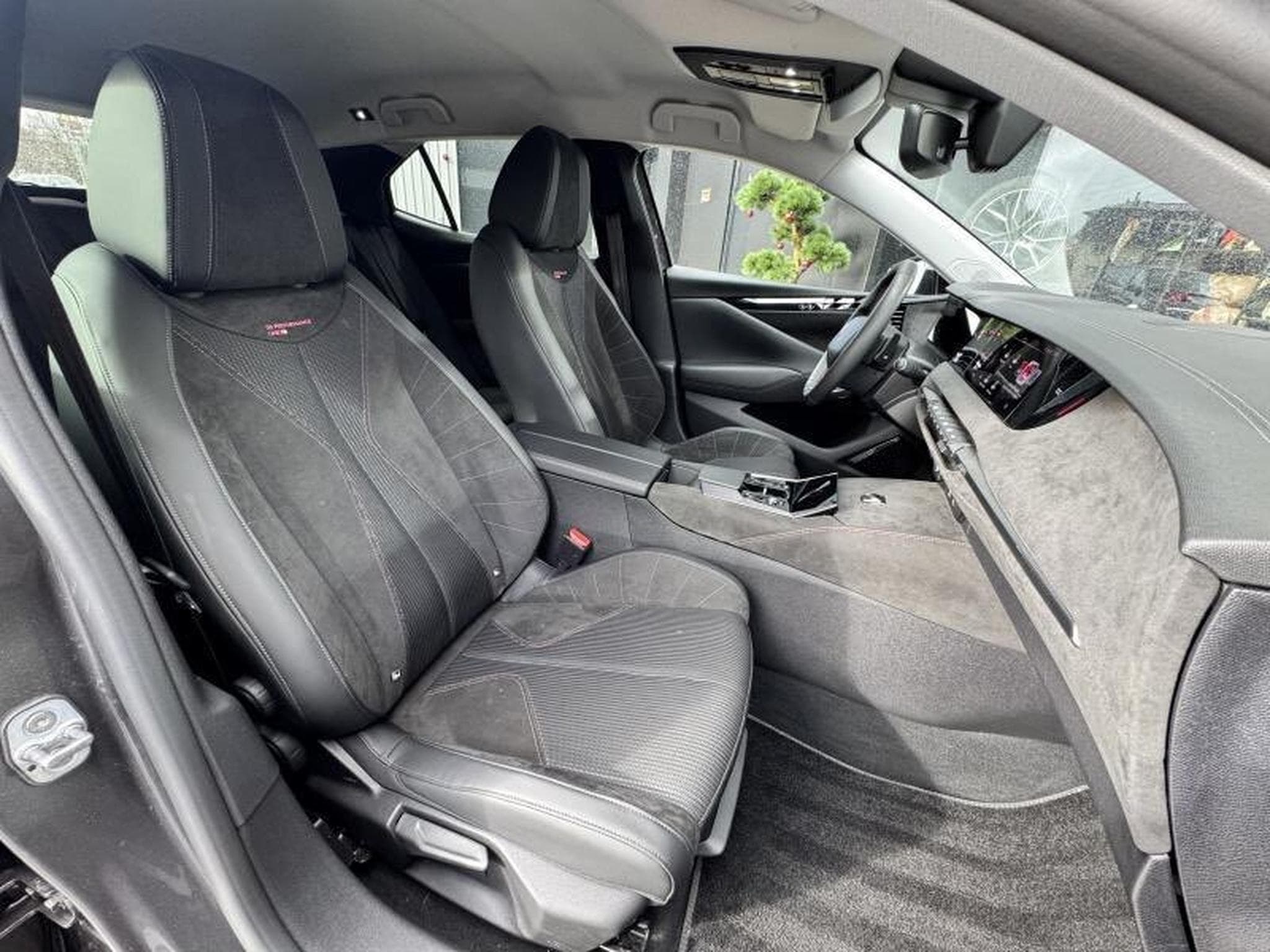 Citroën DS 4 PERFORMANCE LINE+ 181CV (2022) - Photo 10