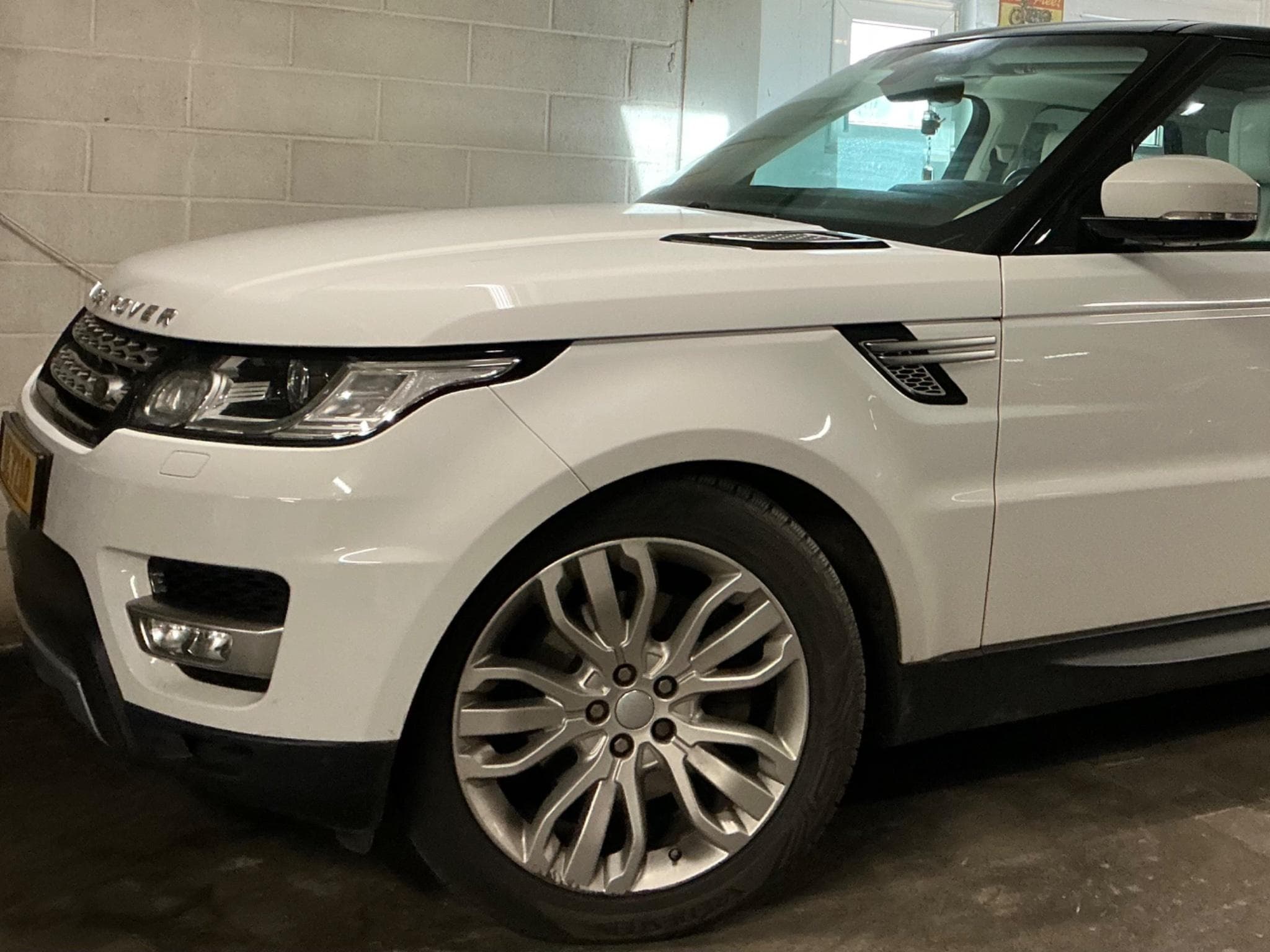 Land-Rover Range Rover Sport HSE 190 KW (2017) - Photo 1
