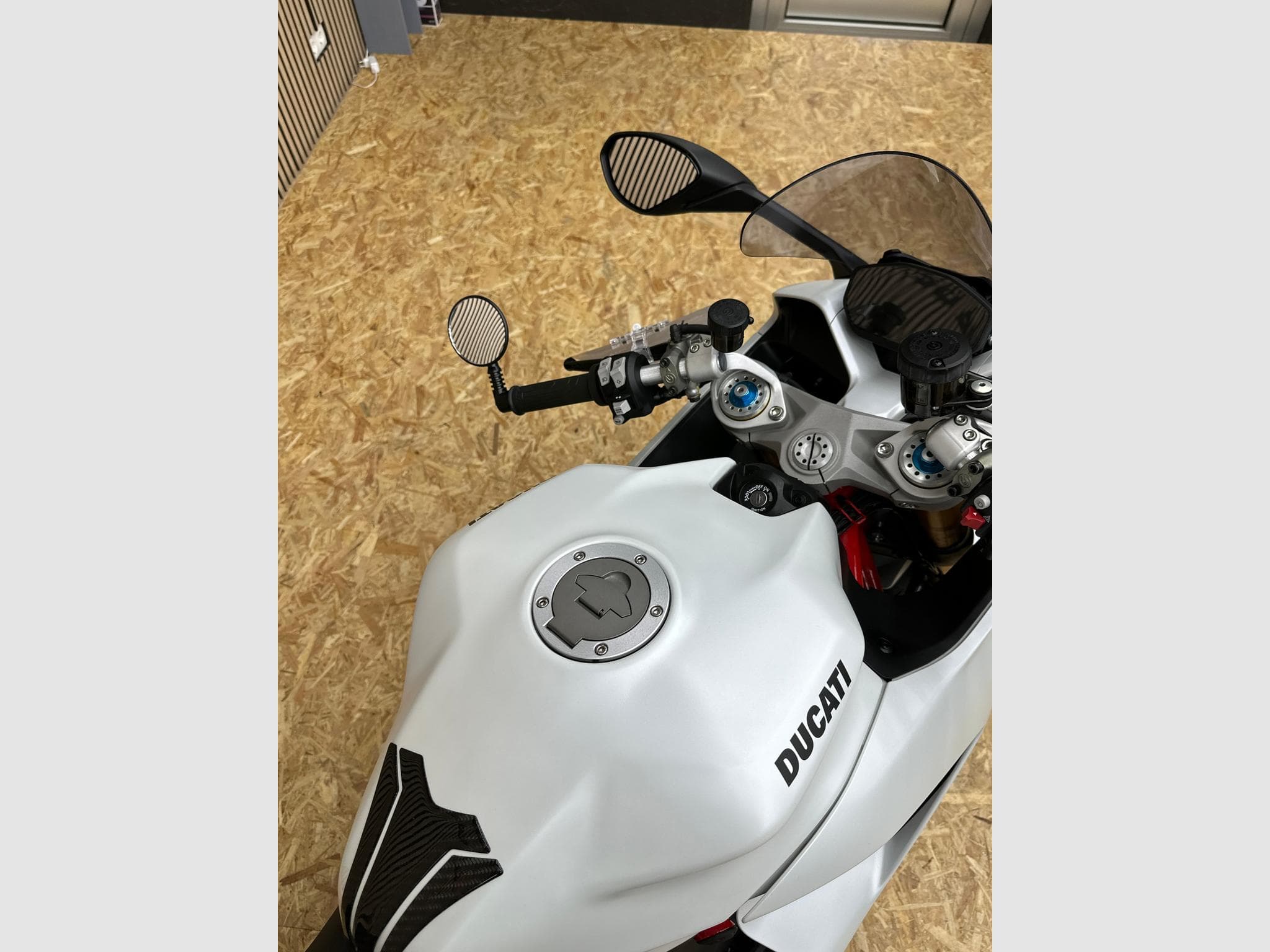 Ducati SuperSport 950S (2023) - Foto 3