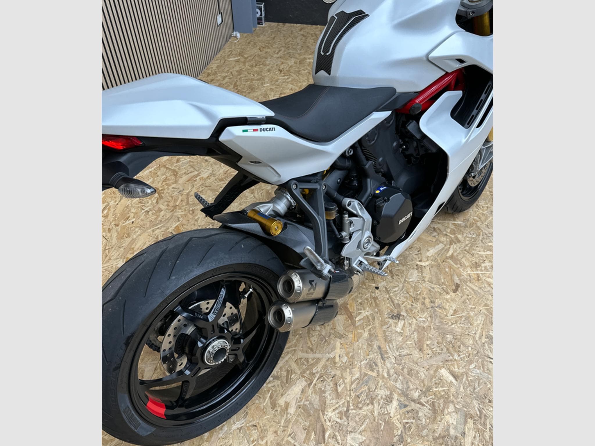 Ducati SuperSport 950S (2023) - Foto 2