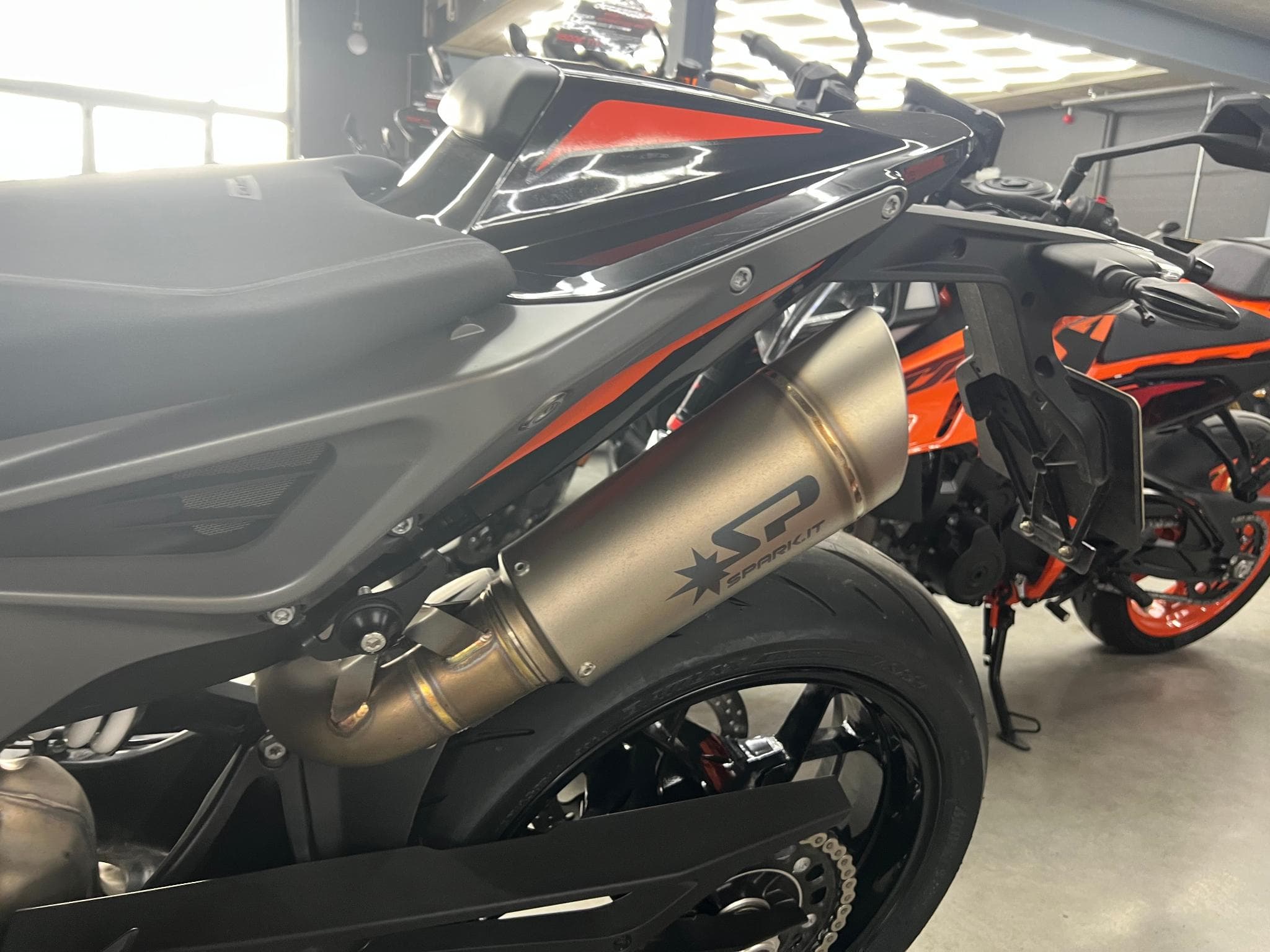 KTM Duke 790 A2 (2023) - Photo 2