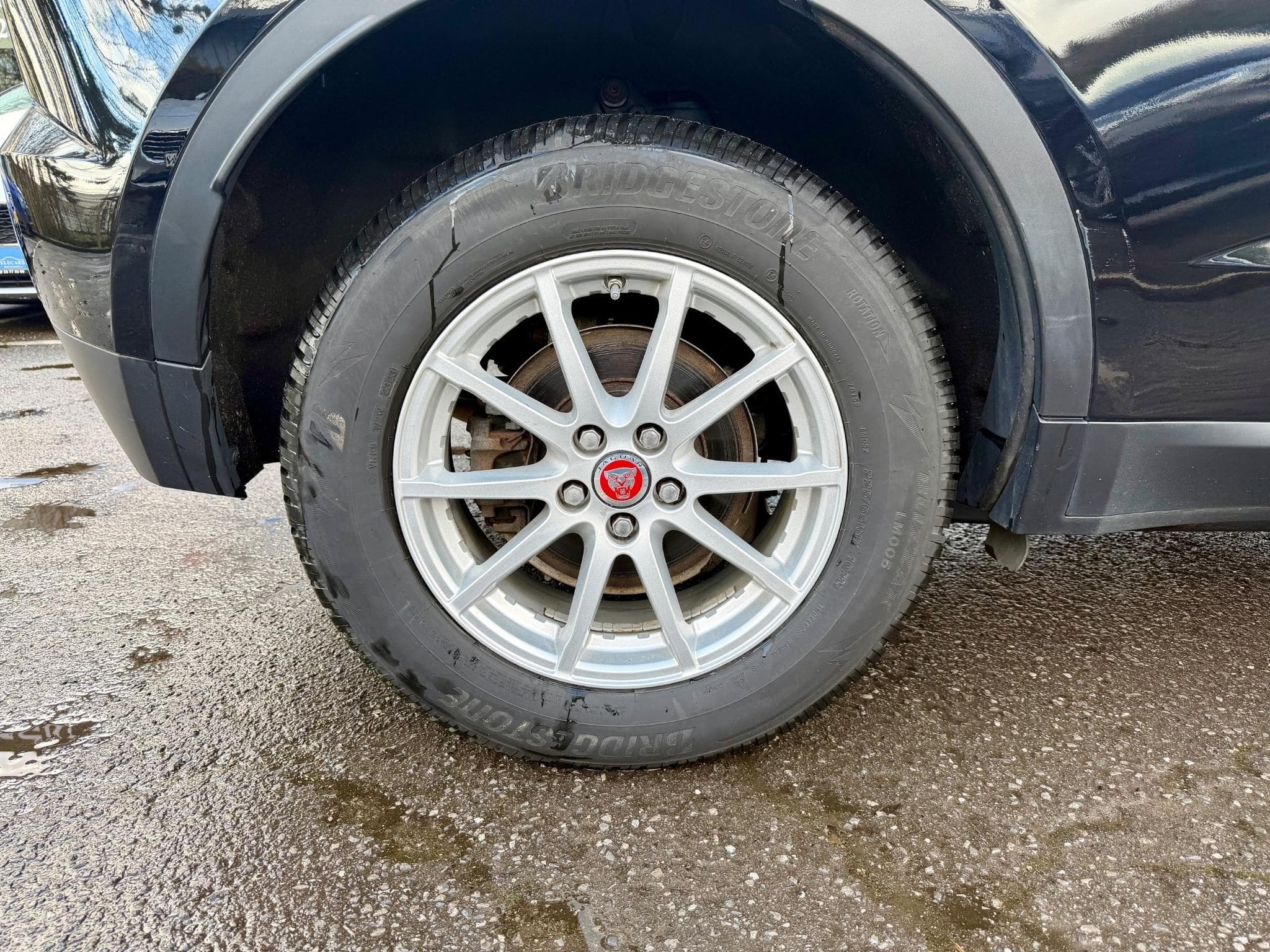 Jaguar E-Pace 2.0D 150 NAVI/CAM/LED (2020) - Photo 15