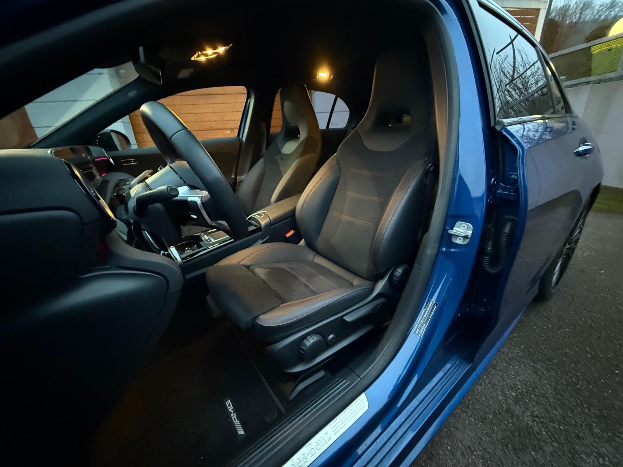 Mercedes A 200 AMG ADVANCED SPORT ** Matrix ** Caméra ** Keyless ** (2024) - Photo 8