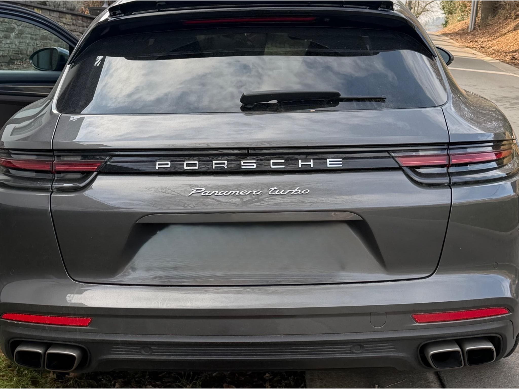 Porsche Panamera turbo sport (2017) - Photo 6