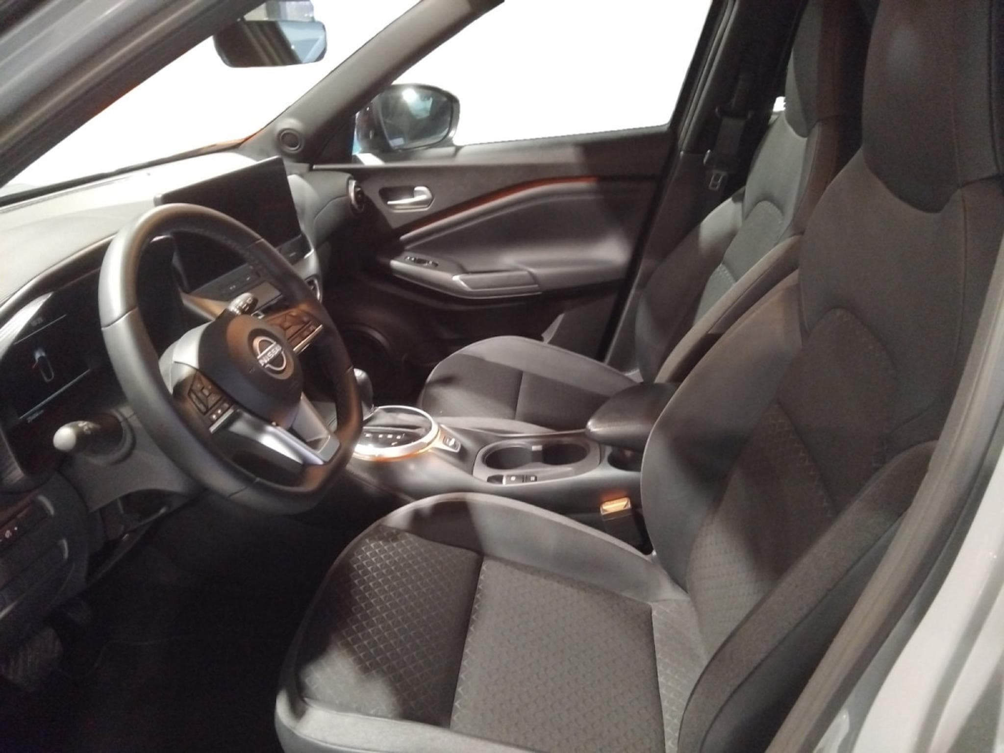 Nissan Juke 1.0 DIG-T N-Design DCT (2025) - Foto 5