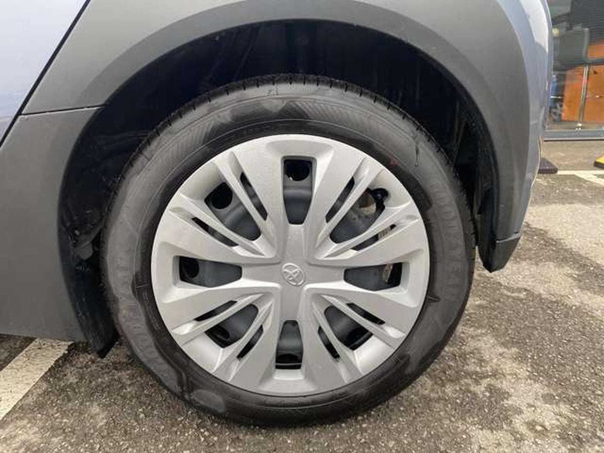 Toyota Aygo Play Comfort Pack - JUSQU'A 48 MOIS DE GARANTIE (2025) - Foto 8