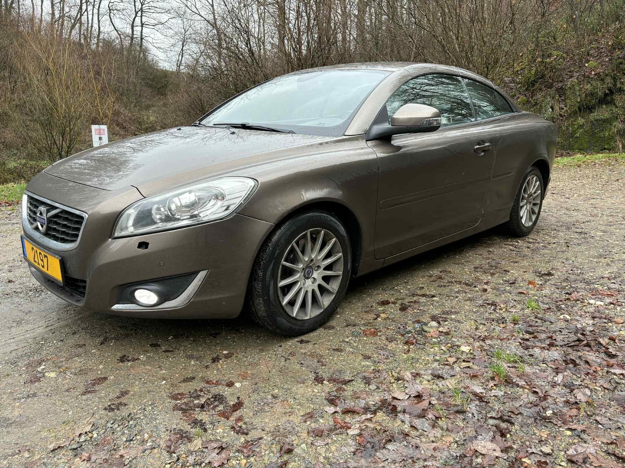 Volvo C70 2.0 D3 summum (2012) - Photo 1