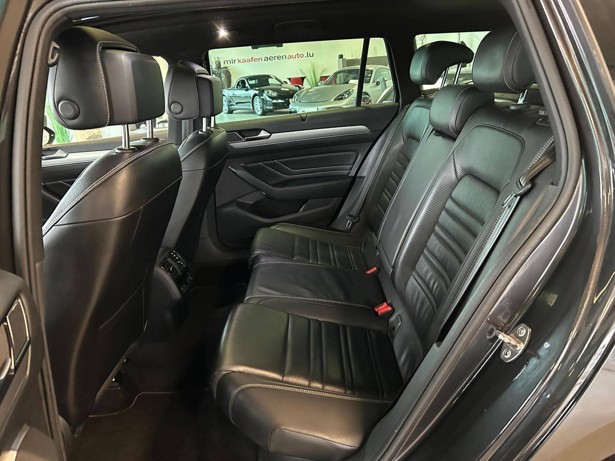 VW Passat R-Line (2021) - Foto 13