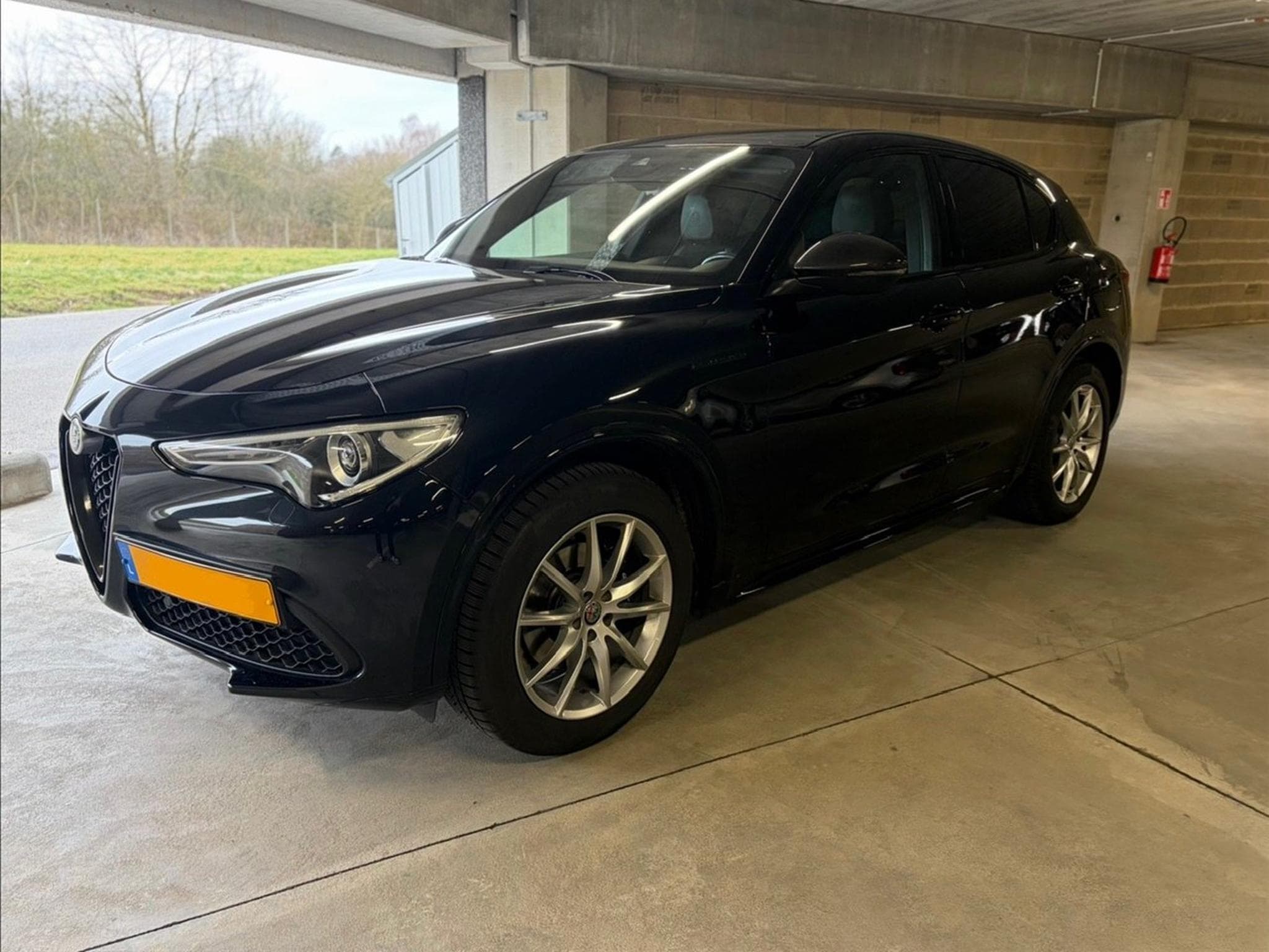 Alfa-Romeo Stelvio Estrema 2.0 TB 280ps Q4 (2022) - Photo 1