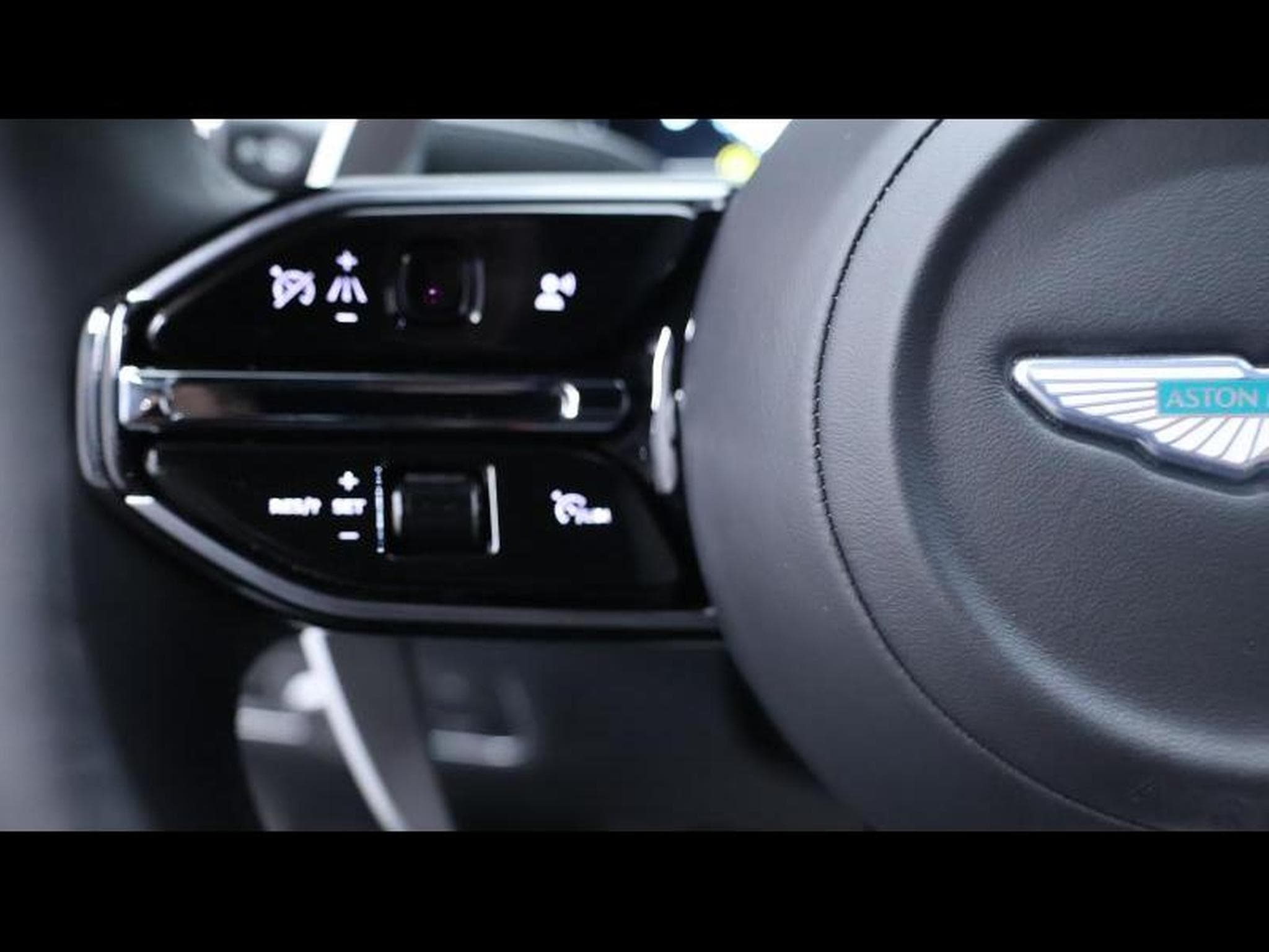 Aston-Martin V8 Vantage NEW VANTAGE V8 (2026) - Photo 15