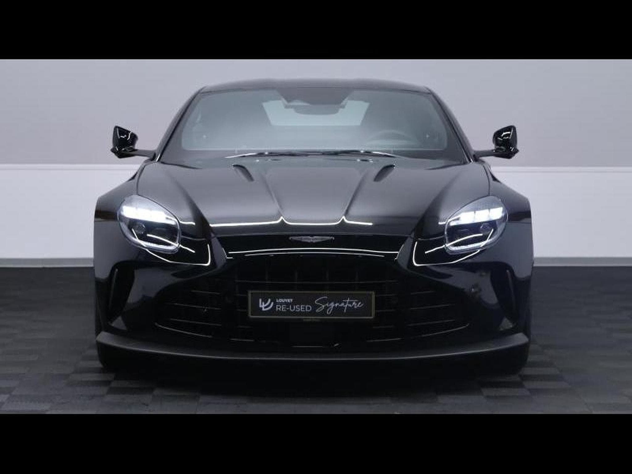 Aston-Martin V8 Vantage NEW VANTAGE V8 (2026) - Photo 2