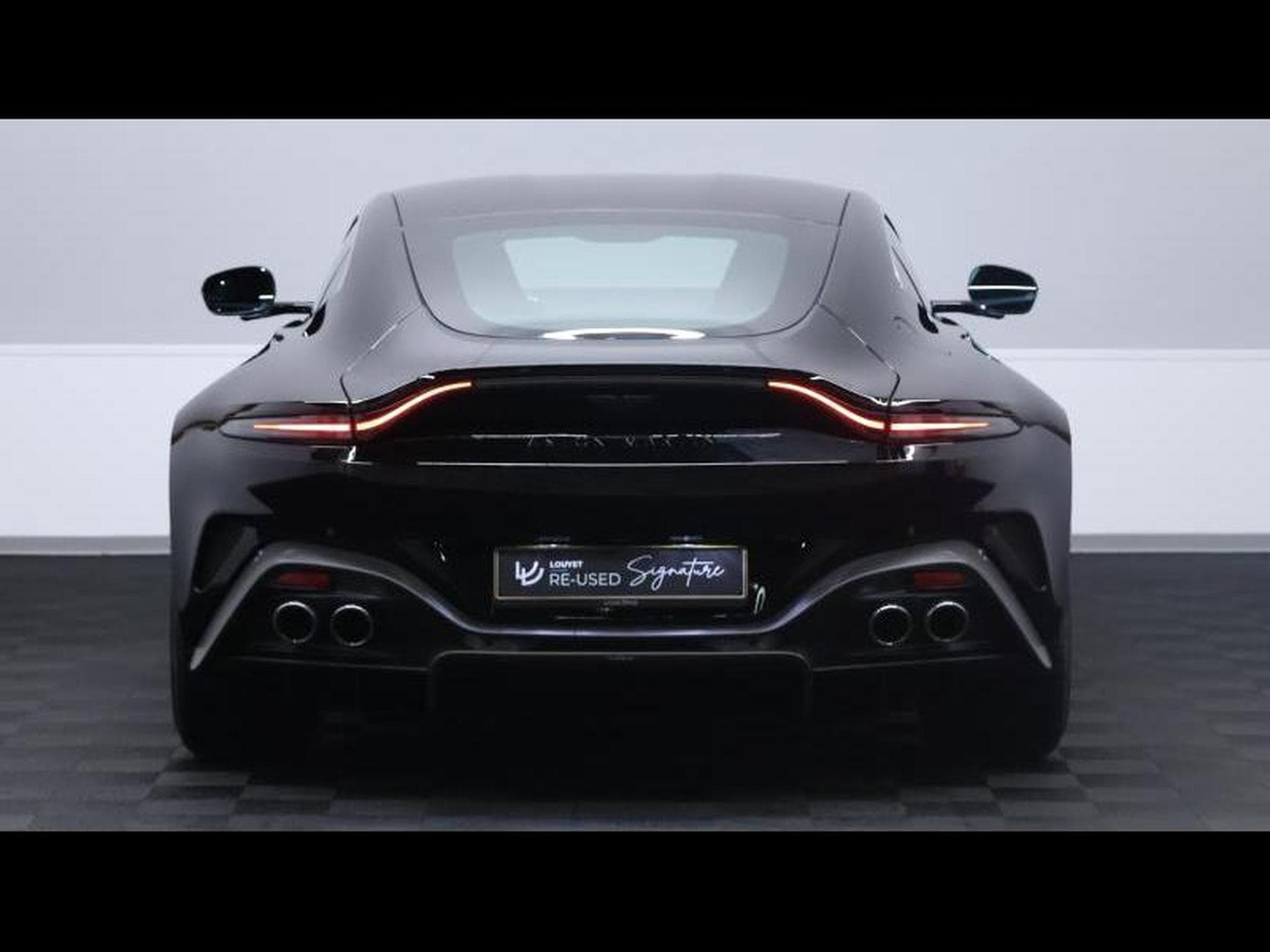 Aston-Martin V8 Vantage NEW VANTAGE V8 (2026) - Photo 5