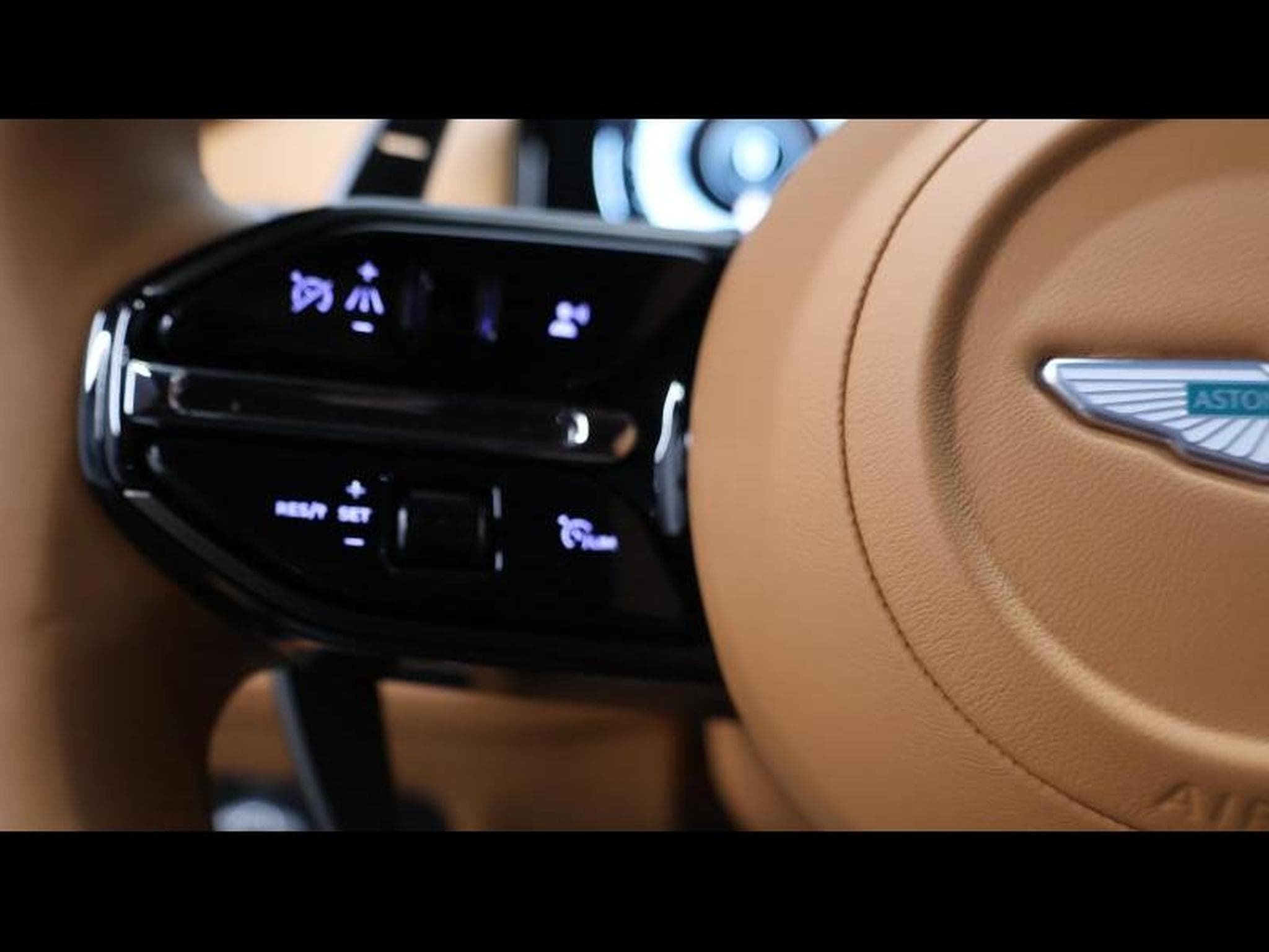 Aston-Martin DB12 Coupé (2025) - Photo 16