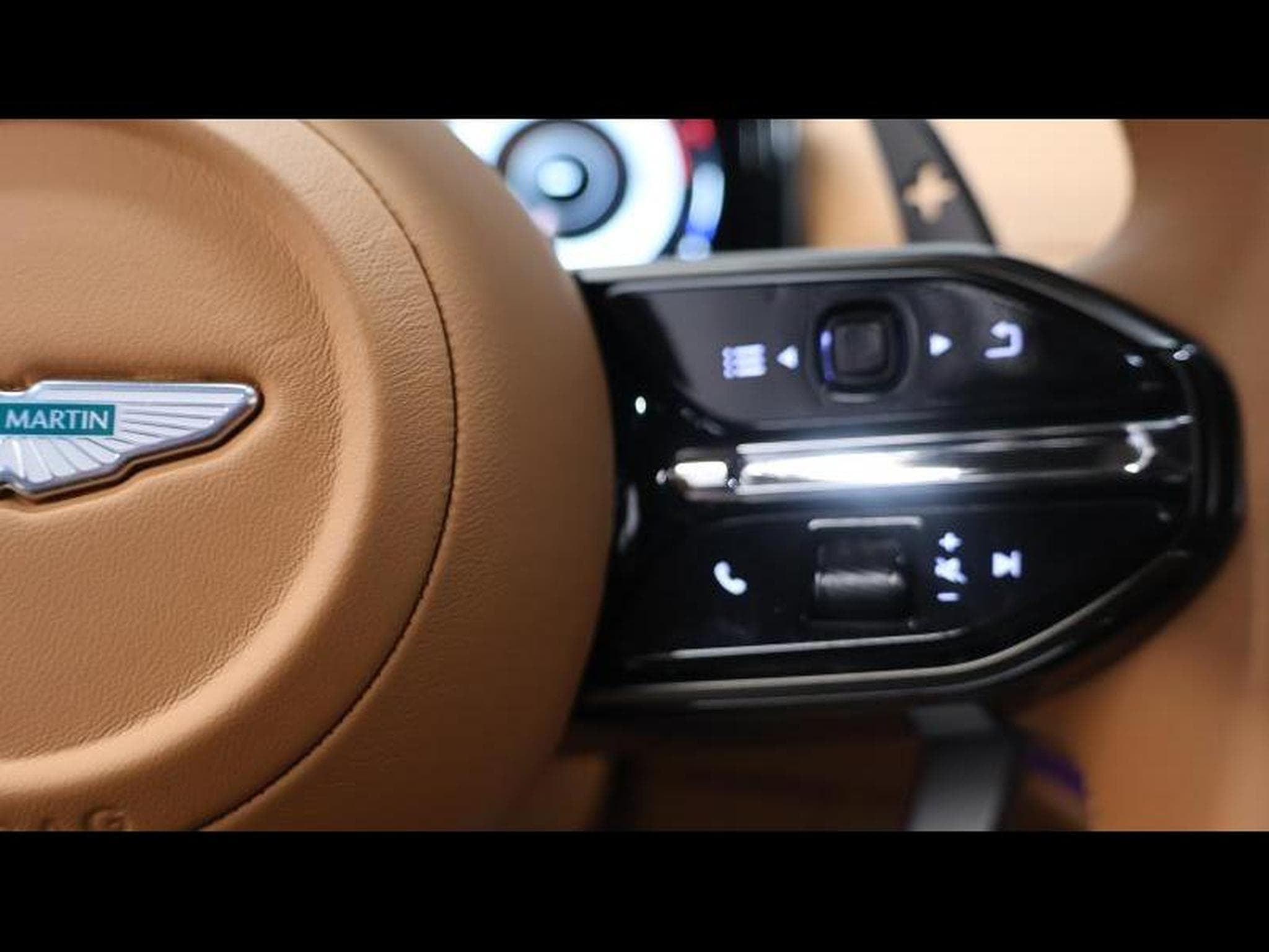 Aston-Martin DB12 Coupé (2025) - Photo 17