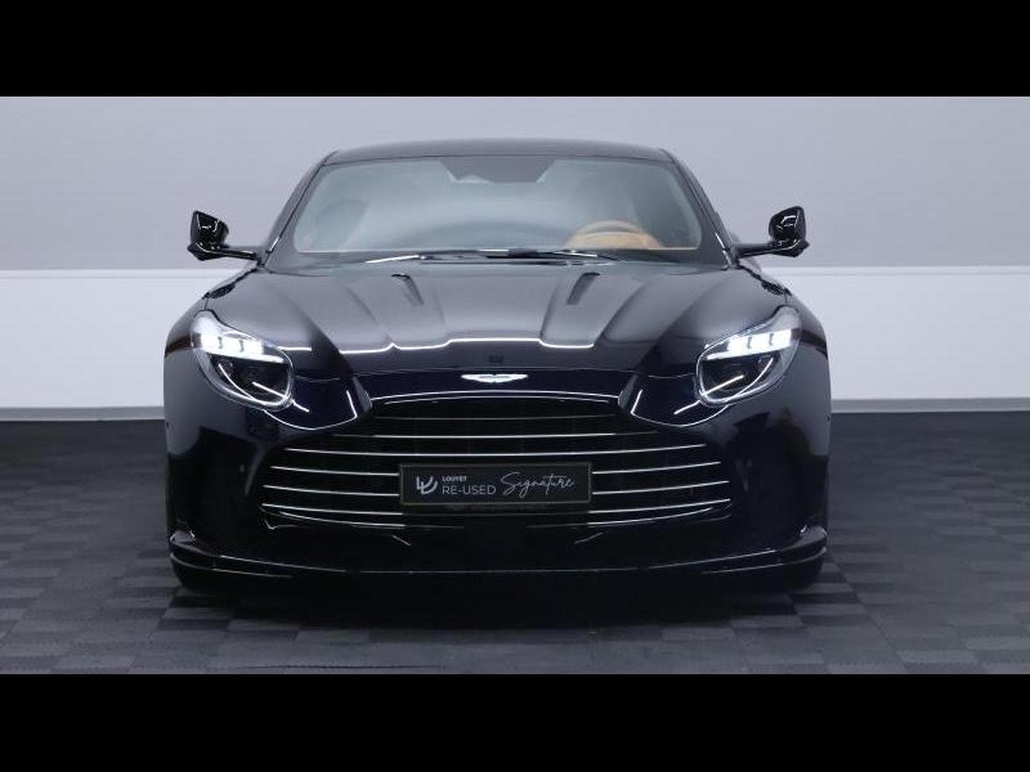 Aston-Martin DB12 Coupé (2025) - Photo 2