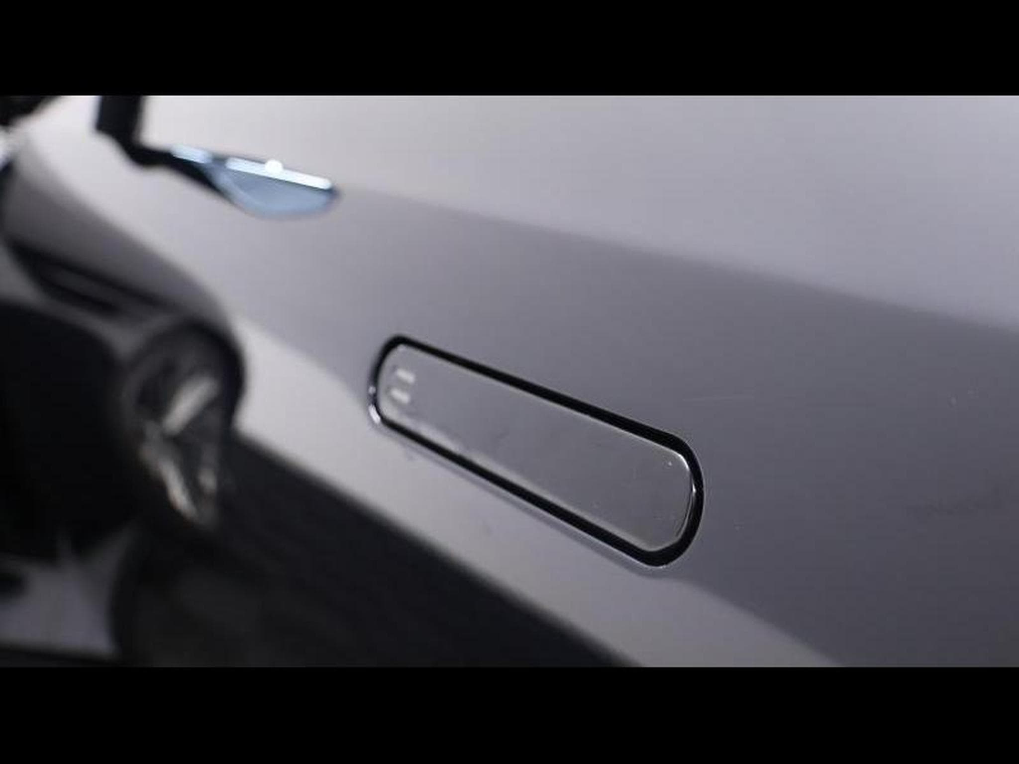 Aston-Martin DB12 Coupé (2025) - Photo 27