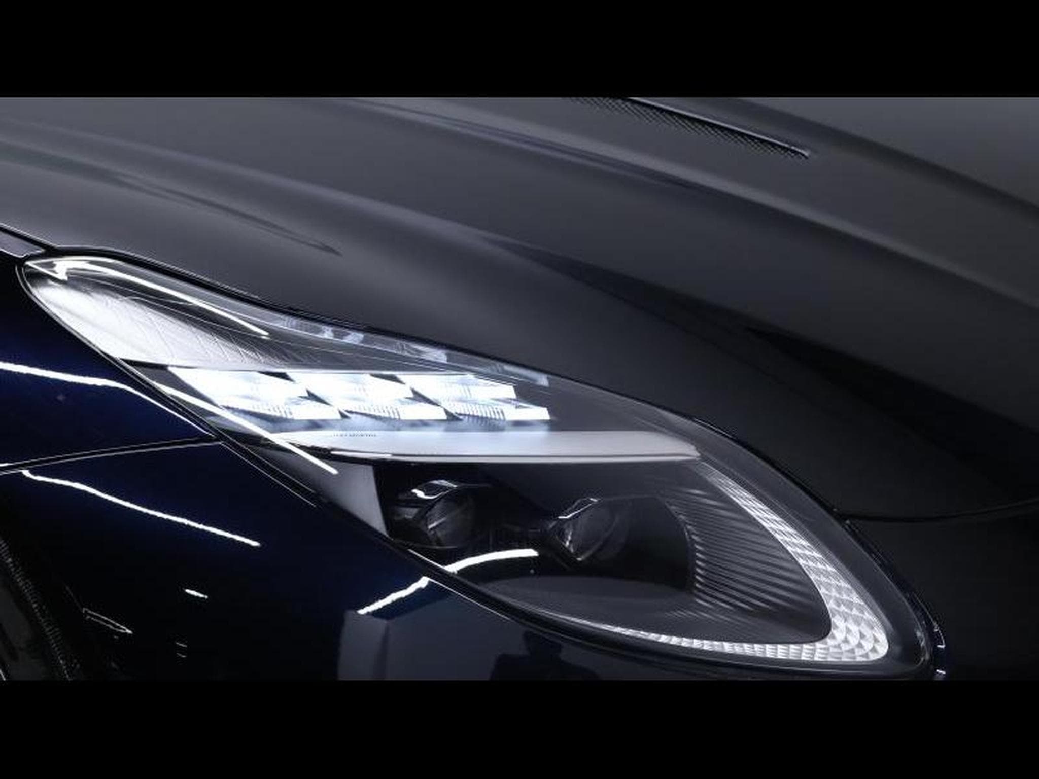 Aston-Martin DB12 Coupé (2025) - Photo 7